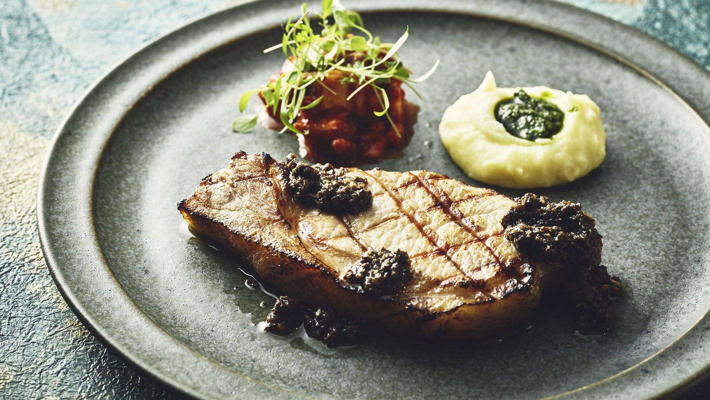 【2食付】薪グリル香ばしいブランドポークのスタンダードコースディナーと朝食ビュッフェ