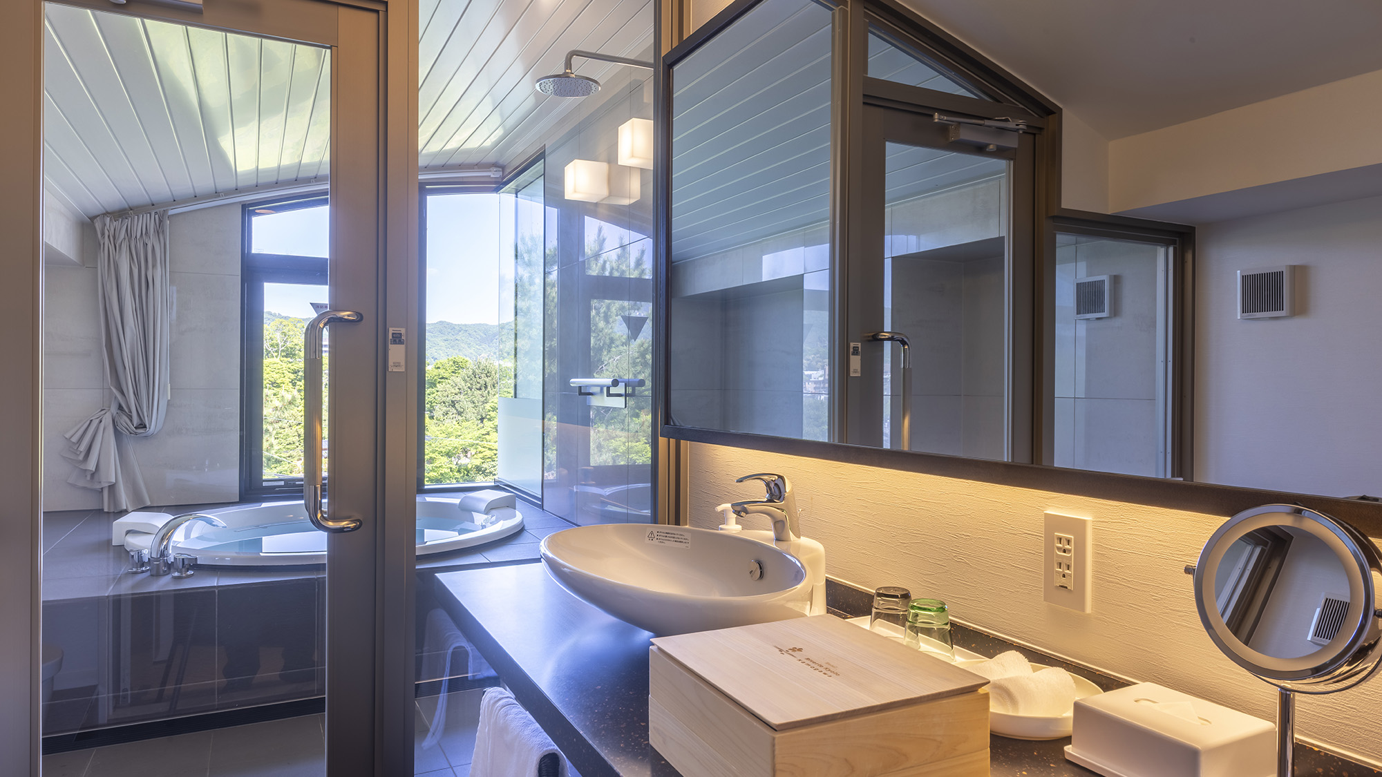 《デラックスツインB》