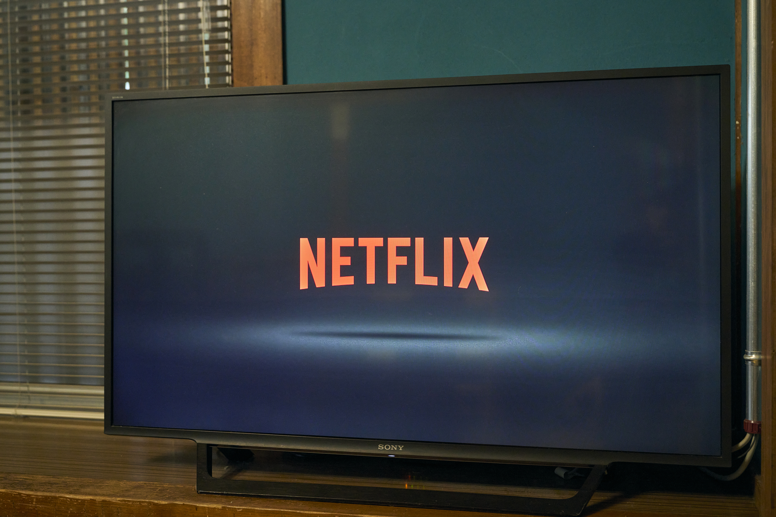 1階テレビ　NETFLIX見放題