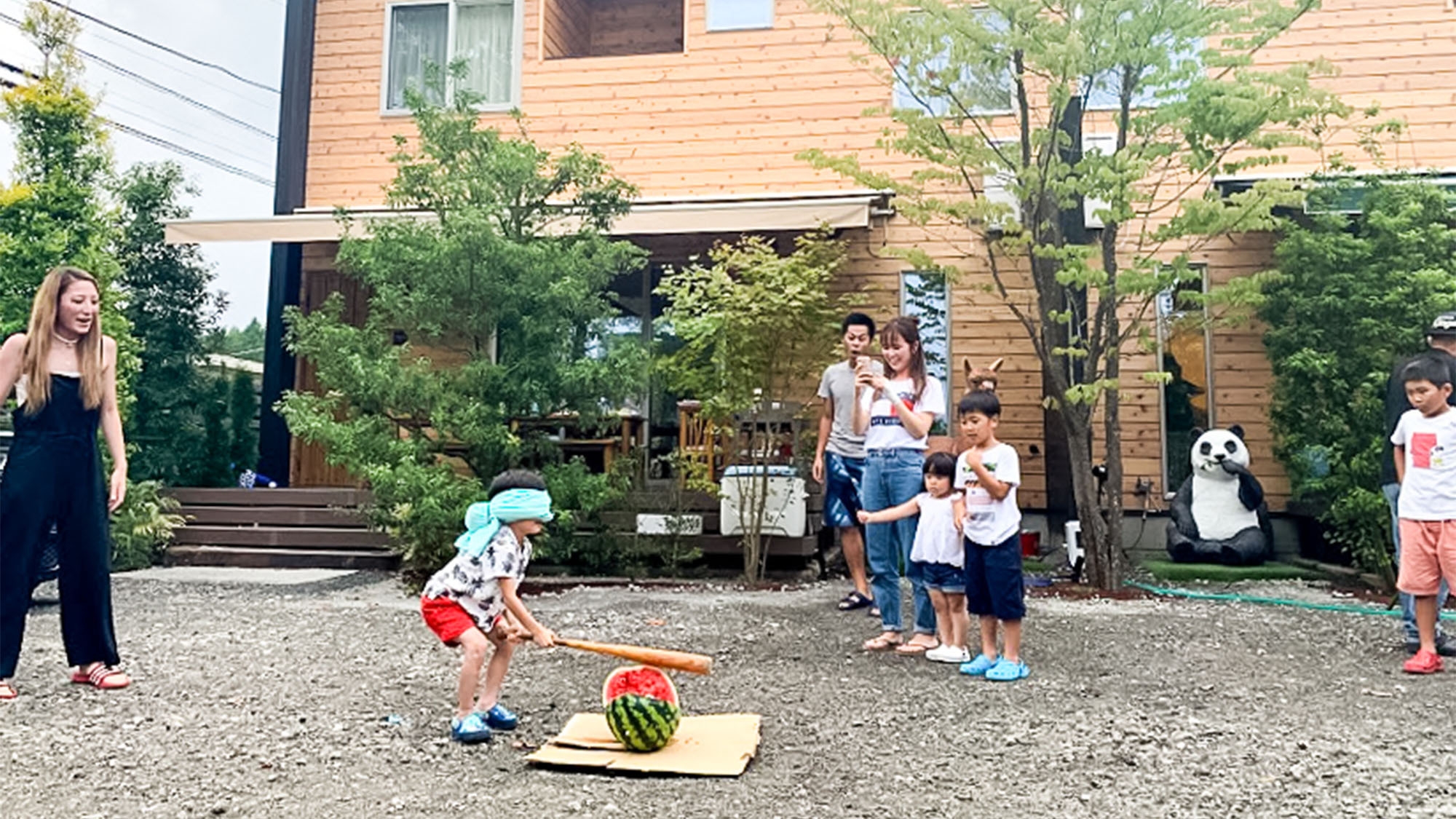 【夏休み×スイカ割りセット付】アイスクリームも食べ放題♪BBQ専用デッキ付コテージで夏満喫☆