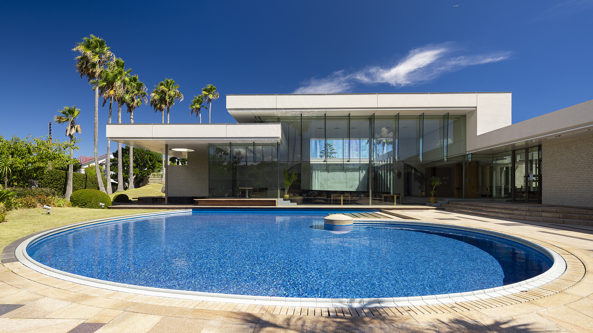 【夏季限定 屋外温泉水プール】洲本温泉の温泉水を使用した夏季限定プール（無料）