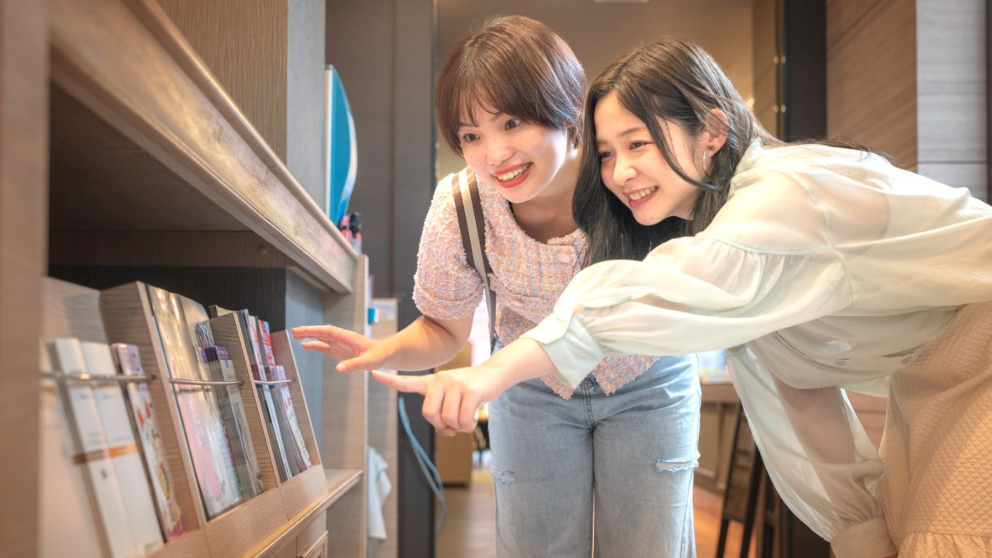 どこへ行こうかな？ご当地情報はフロントの【ご当地結びスタ】にお聞きください！