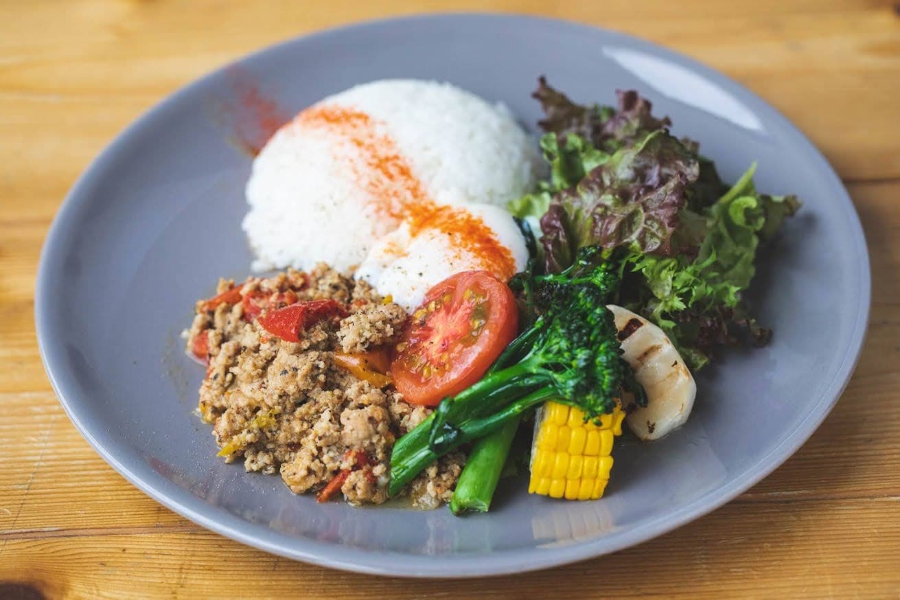 ランチ｜国産鶏の信州味噌ガパオライス