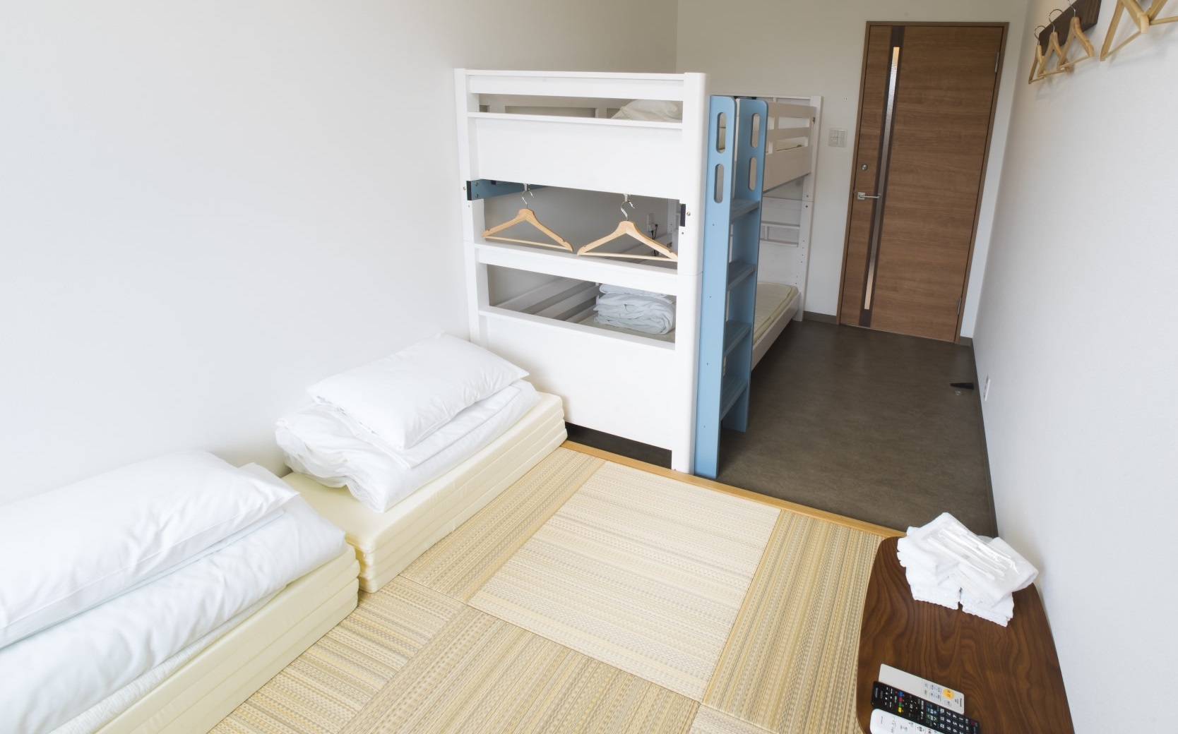 2-4名個室（2段ベッドと琉球畳）