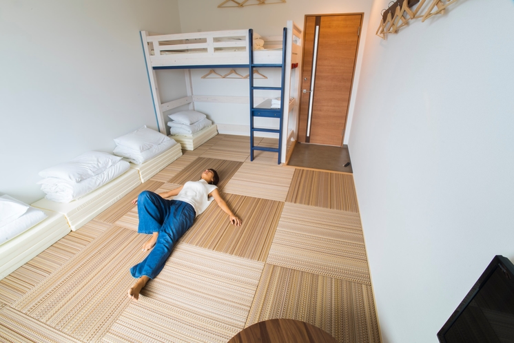 4-5人個室　琉球畳とロフトベッド