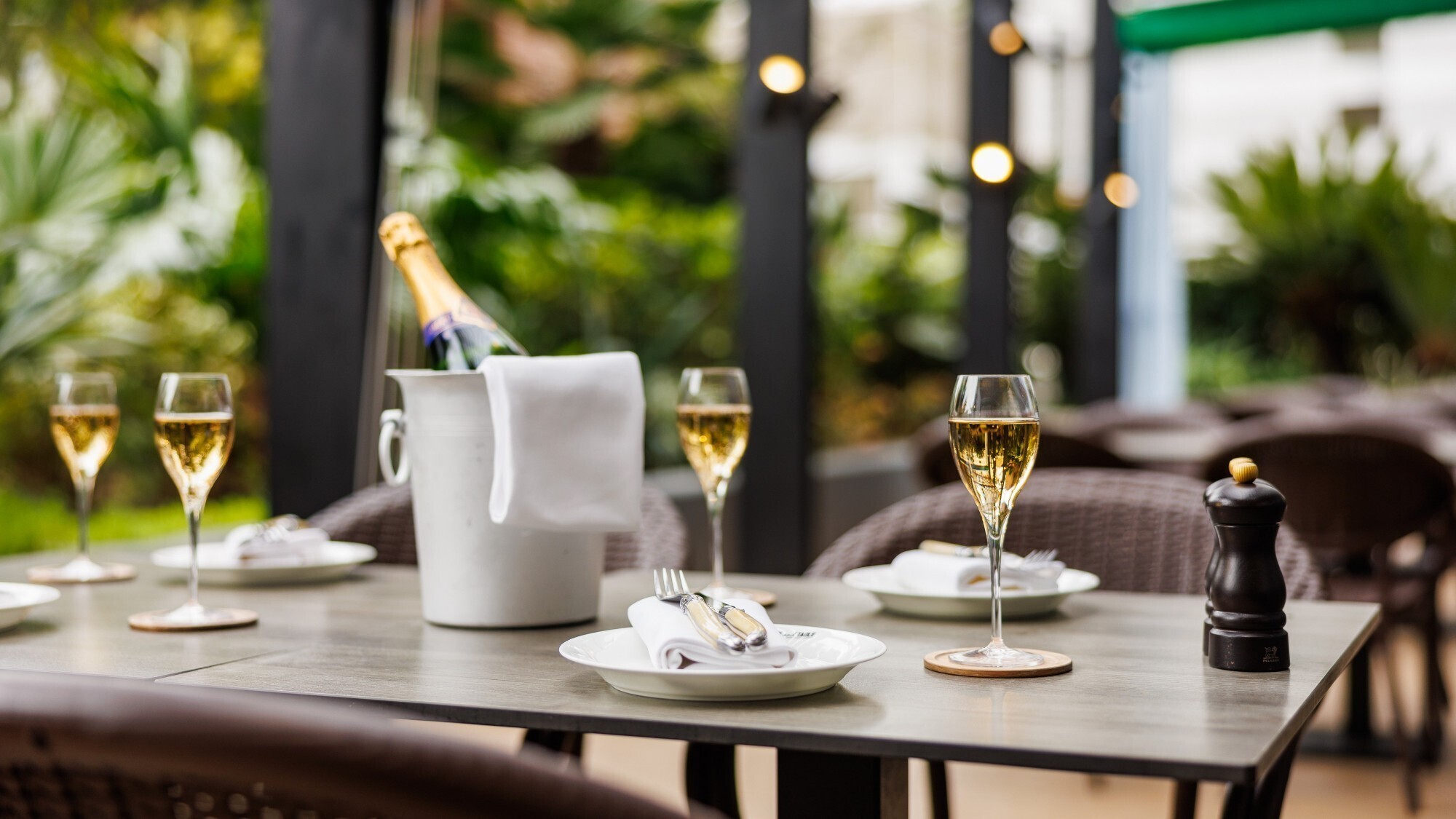 Terrace and Table（2階　レストラン）テラス席