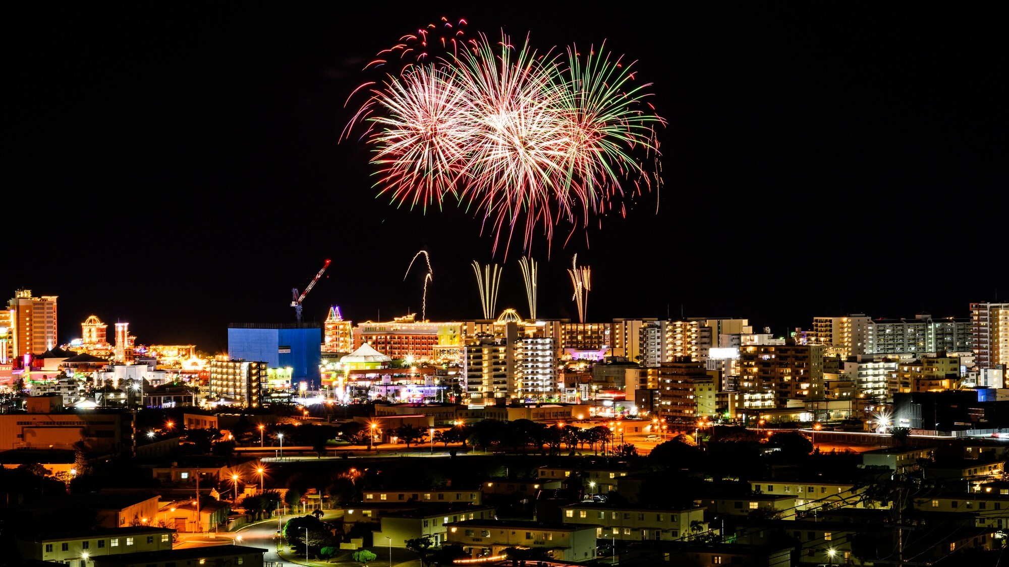 北谷町の花火（毎週土曜日）