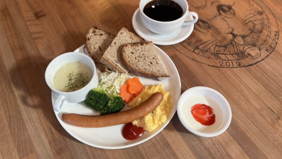 【5周年特別価格】選べるブレッド＆ドリンク付モーニングプレート≪朝食付≫