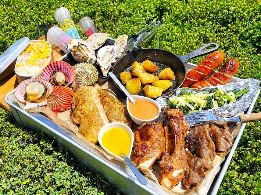 【ホテル派もキャンプ派も】 畳でごろごろ×BBQ 夏のいいとこ取りグループステイ〈楽々グランピング〉