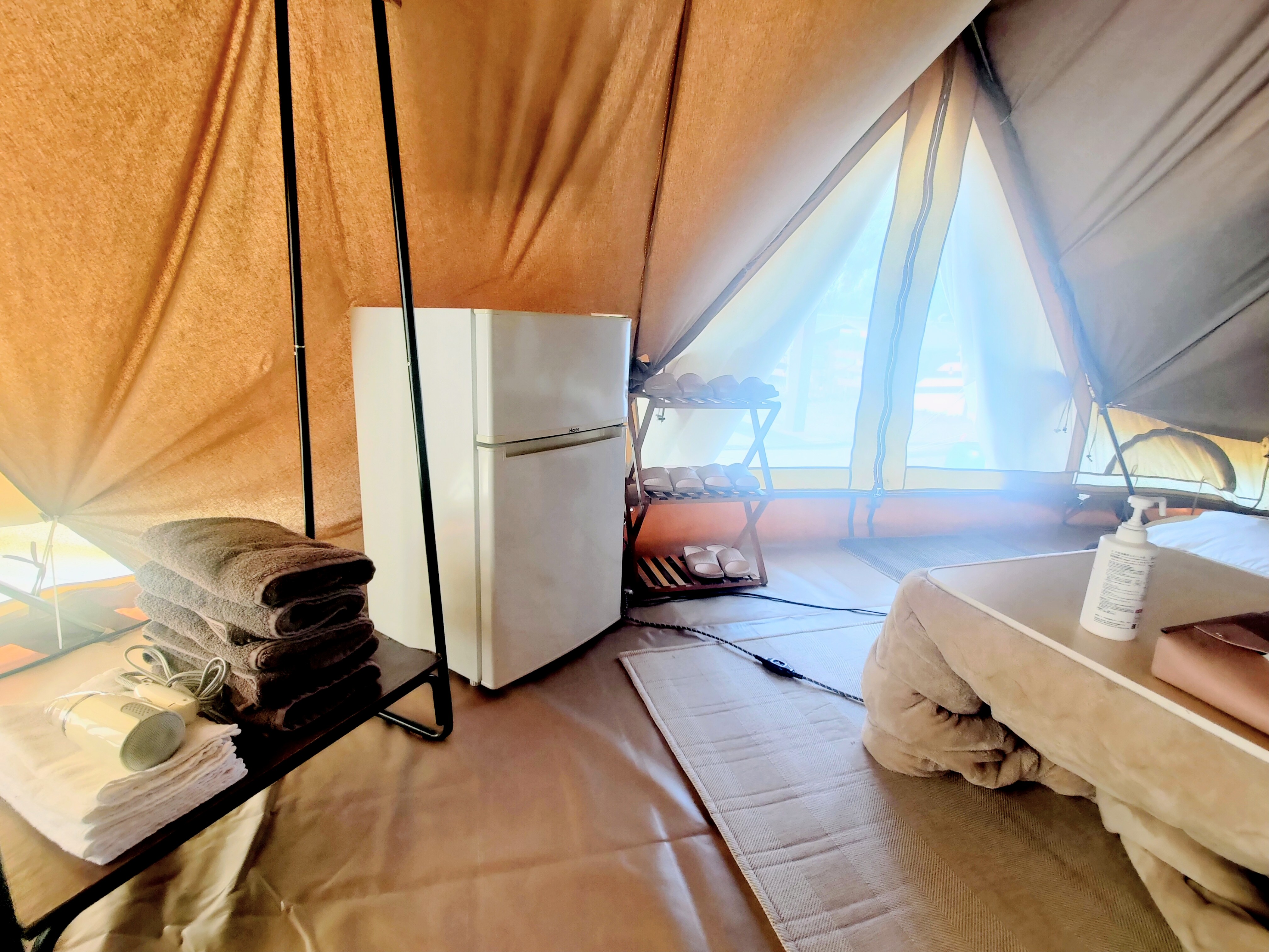 こたつや冷蔵庫、タオル等のご用意あり