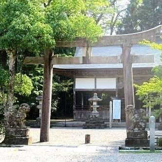 日本書記に出てくる、日本最古の浦嶋伝説が伝わる神社「浦島神社」。