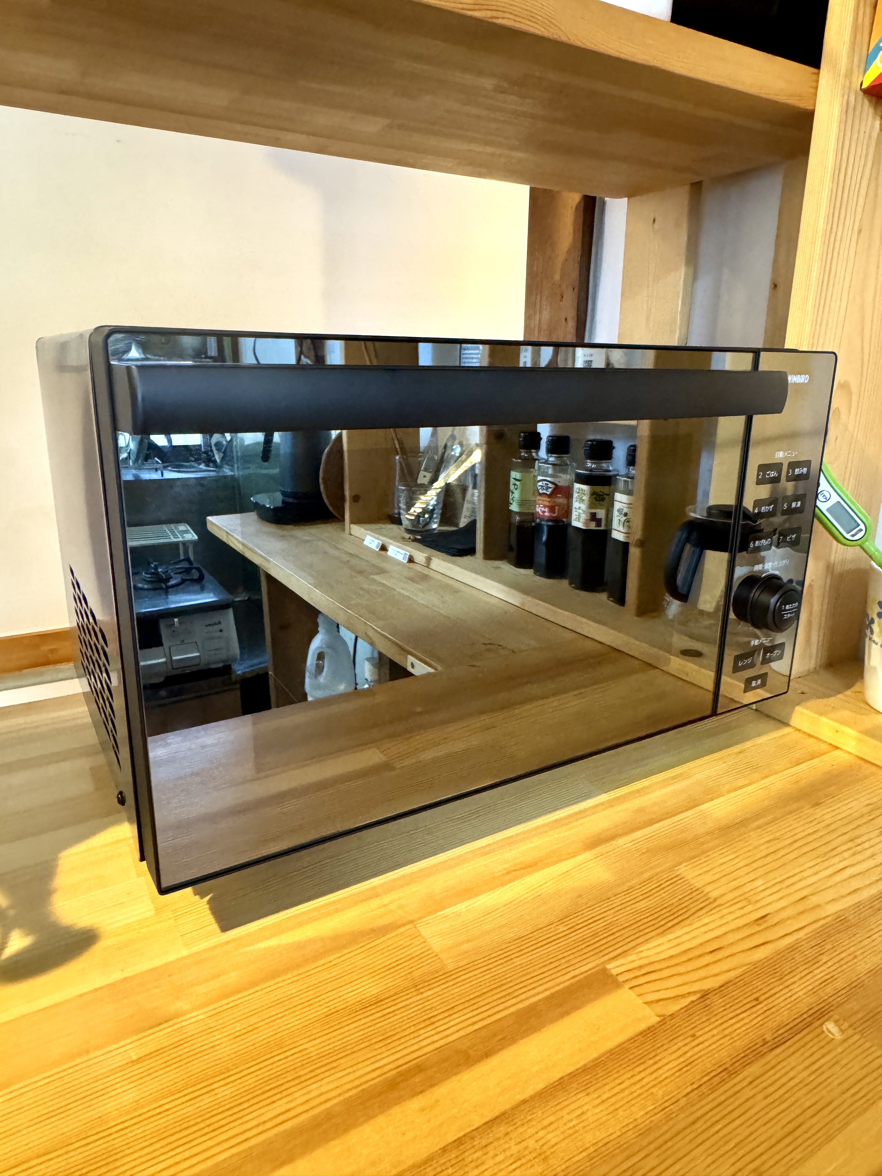 キッチンの電子レンジ