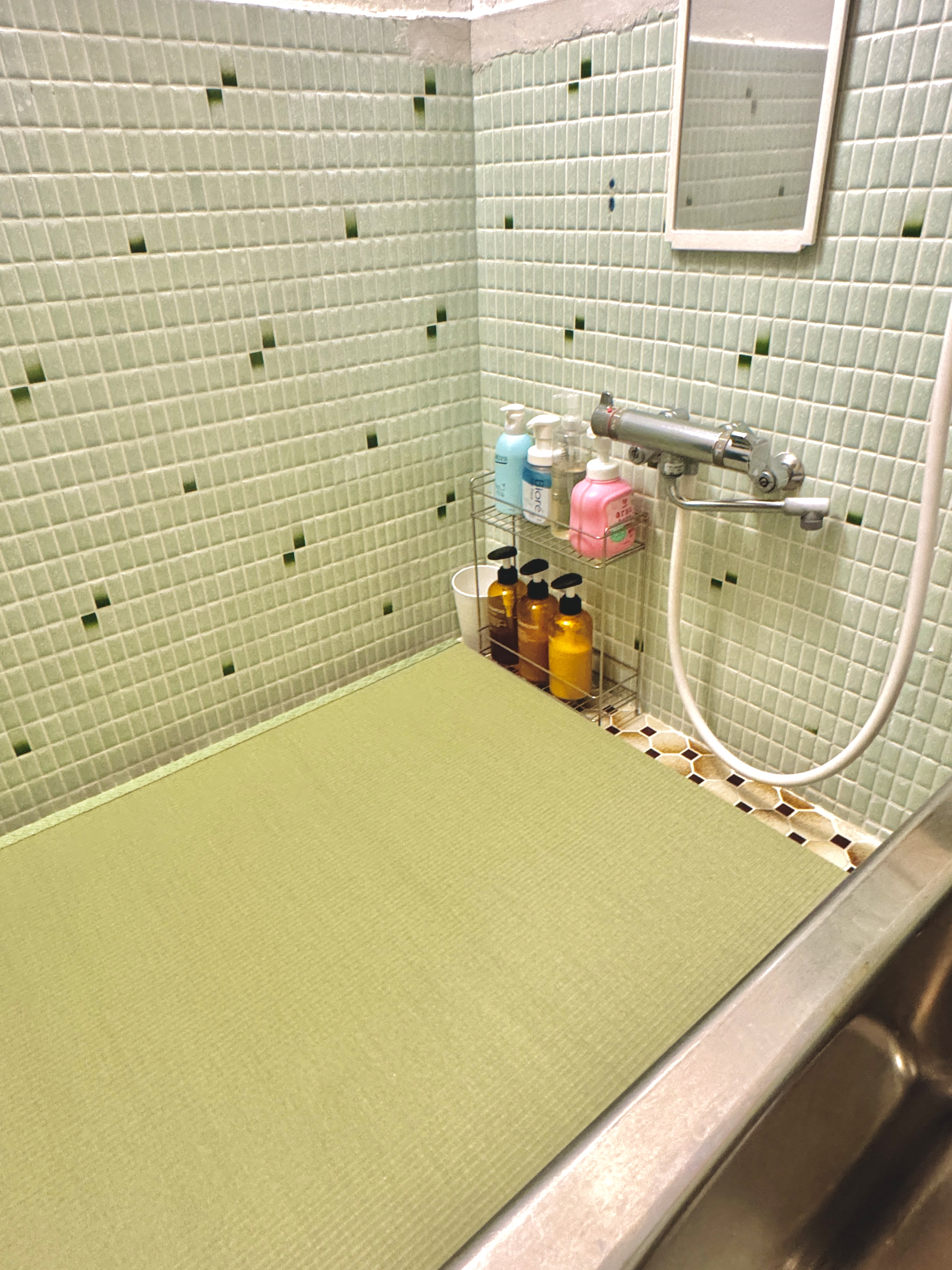 レトロなお風呂と畳（冬）