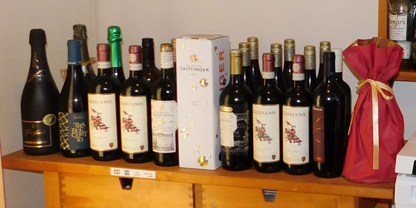 飲み放題（シャンパン・ワイン・ビール・ウイスキー・日本酒　他）