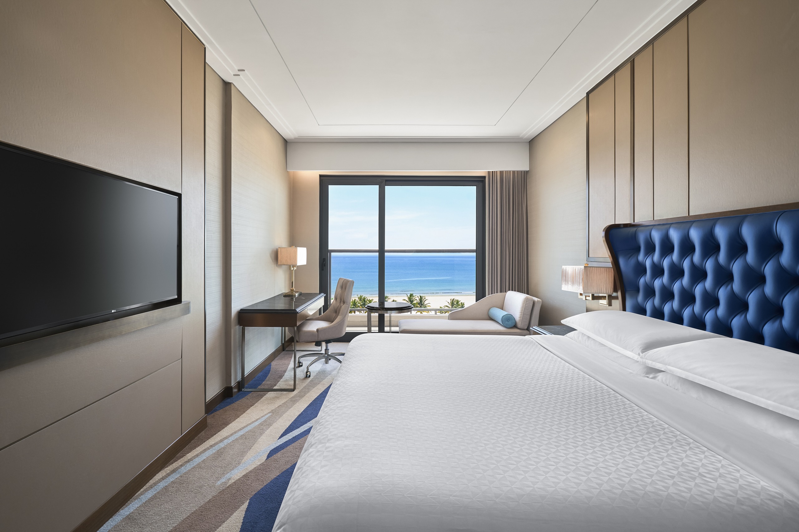 Superior King, 1 King, Ocean view, Balcony