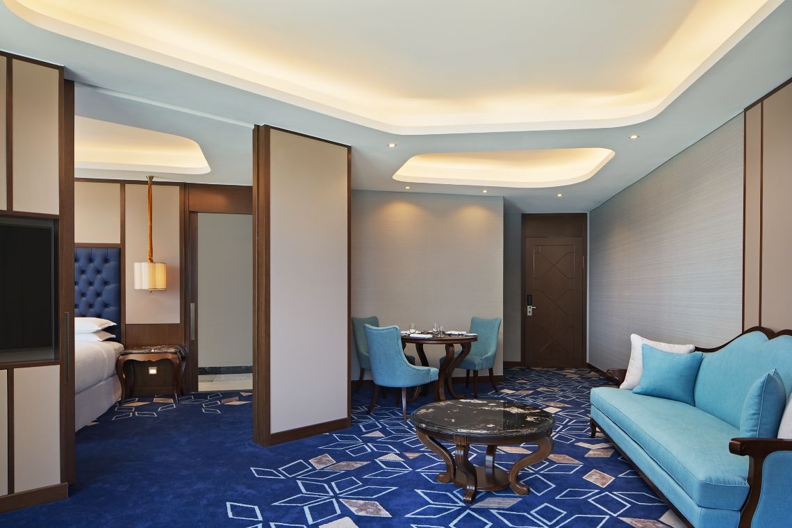 Corner Suit Ocean View Living room