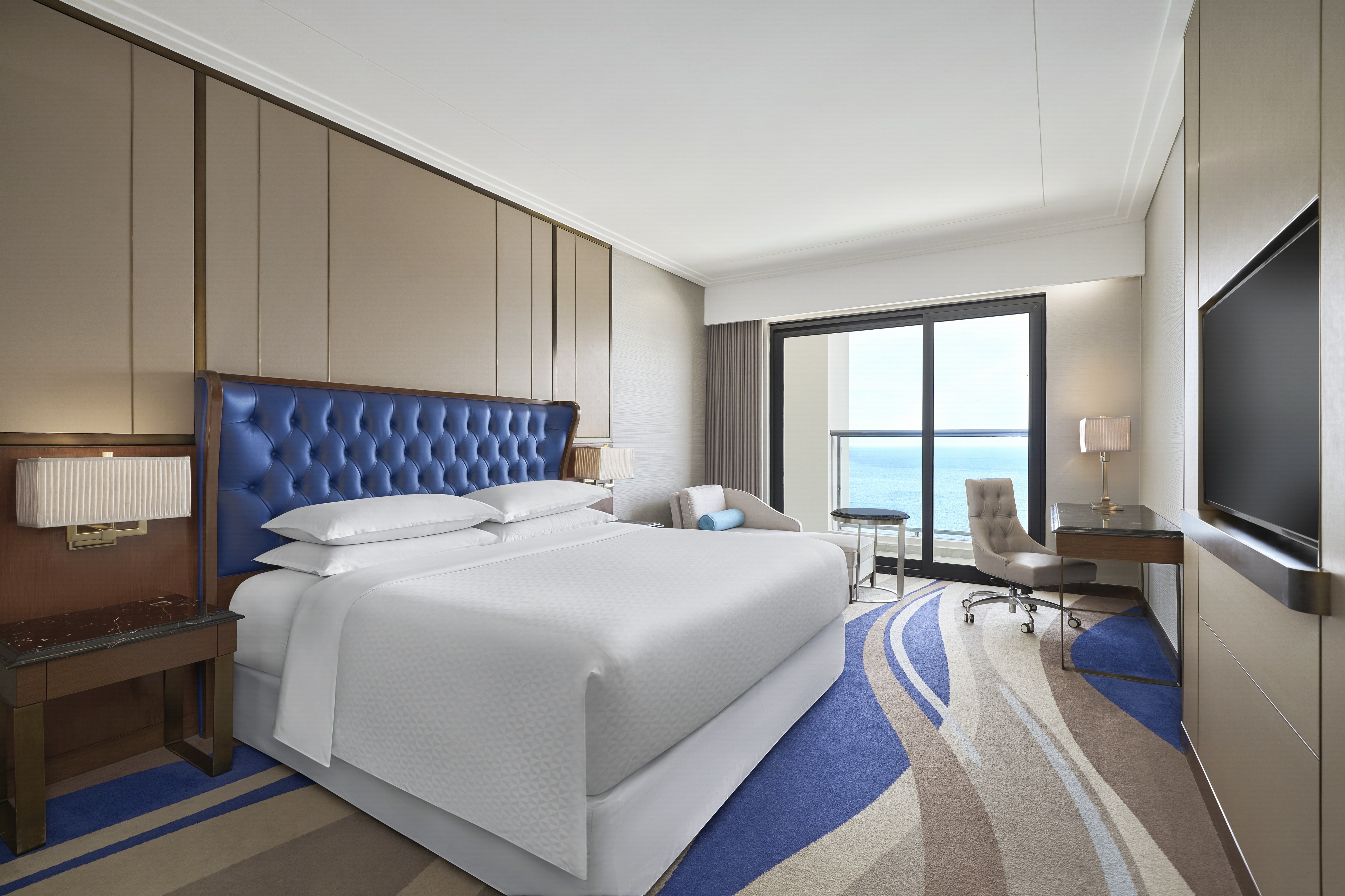 Panoramic Deluxe King Ocean view