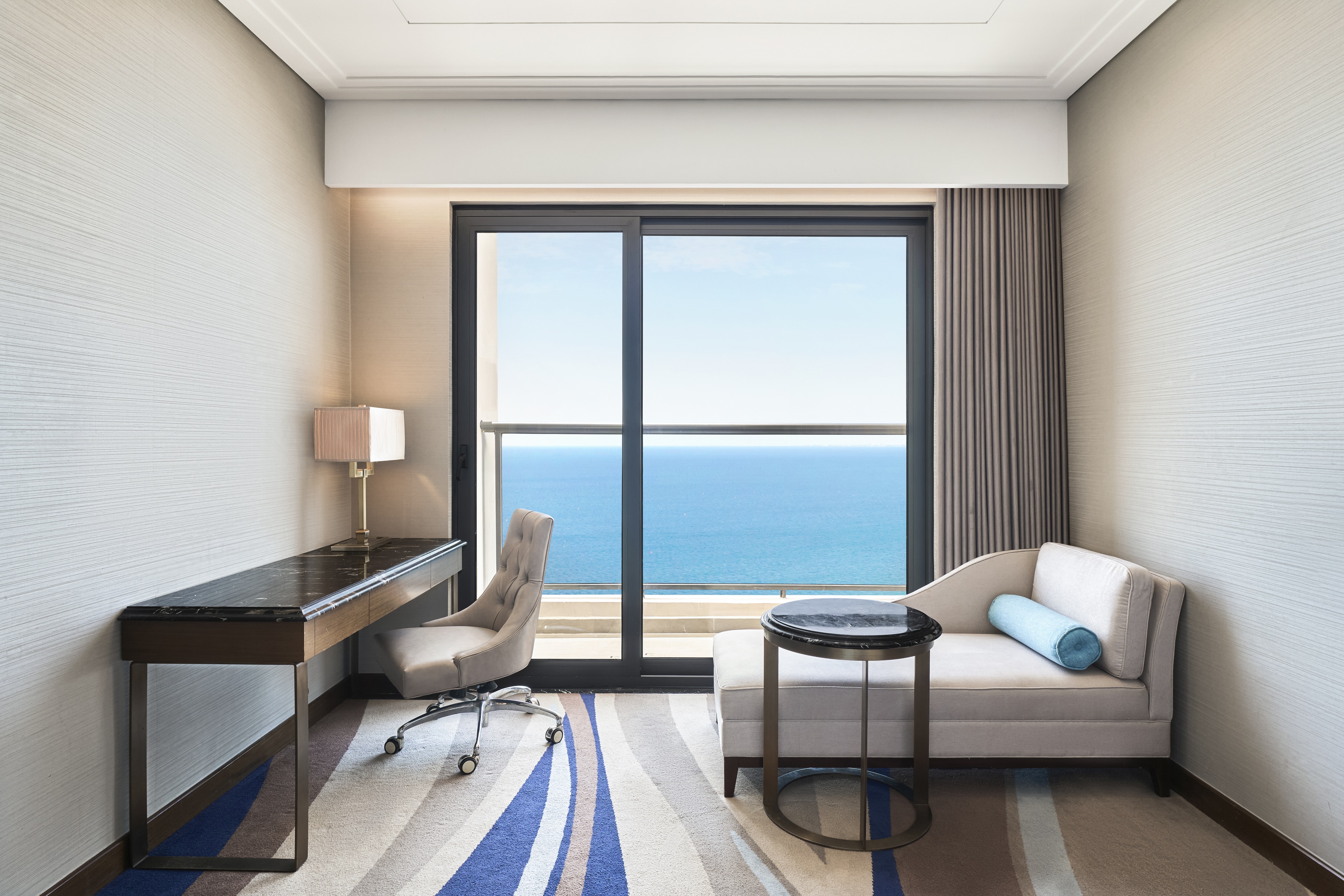 Panoramic King Ocean view Balcony