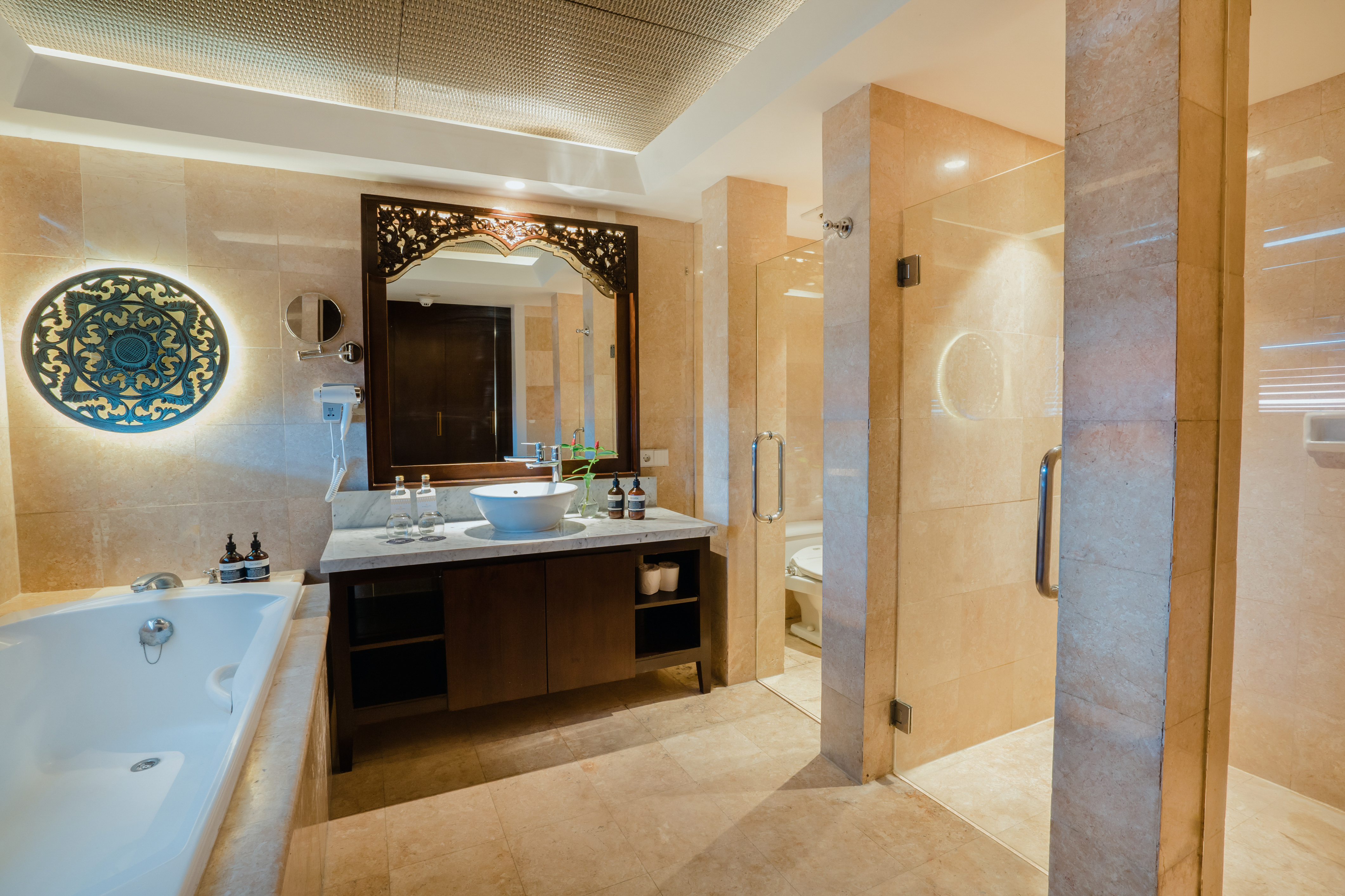 Resort Suite Bathrom