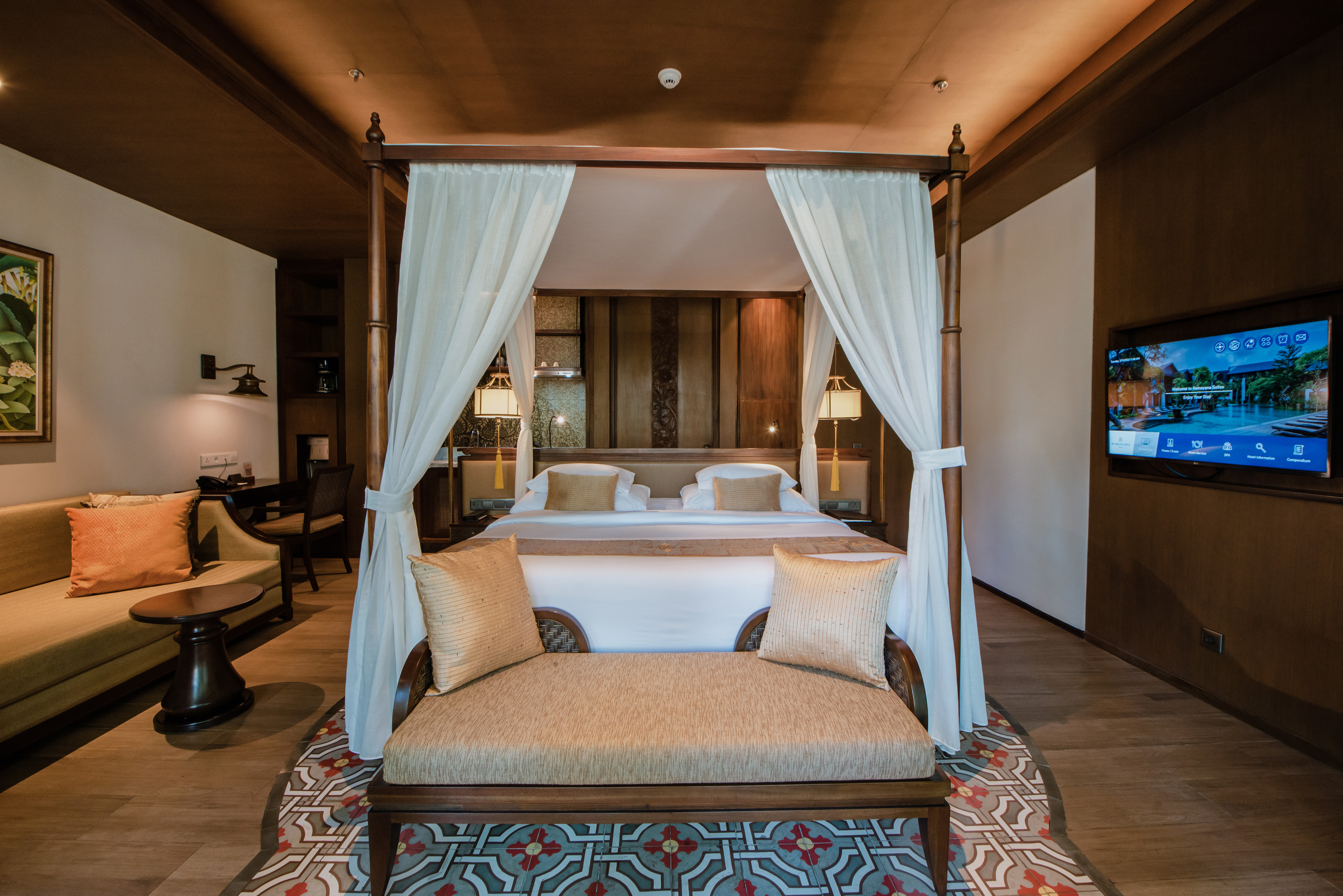 Honeymoon Suite