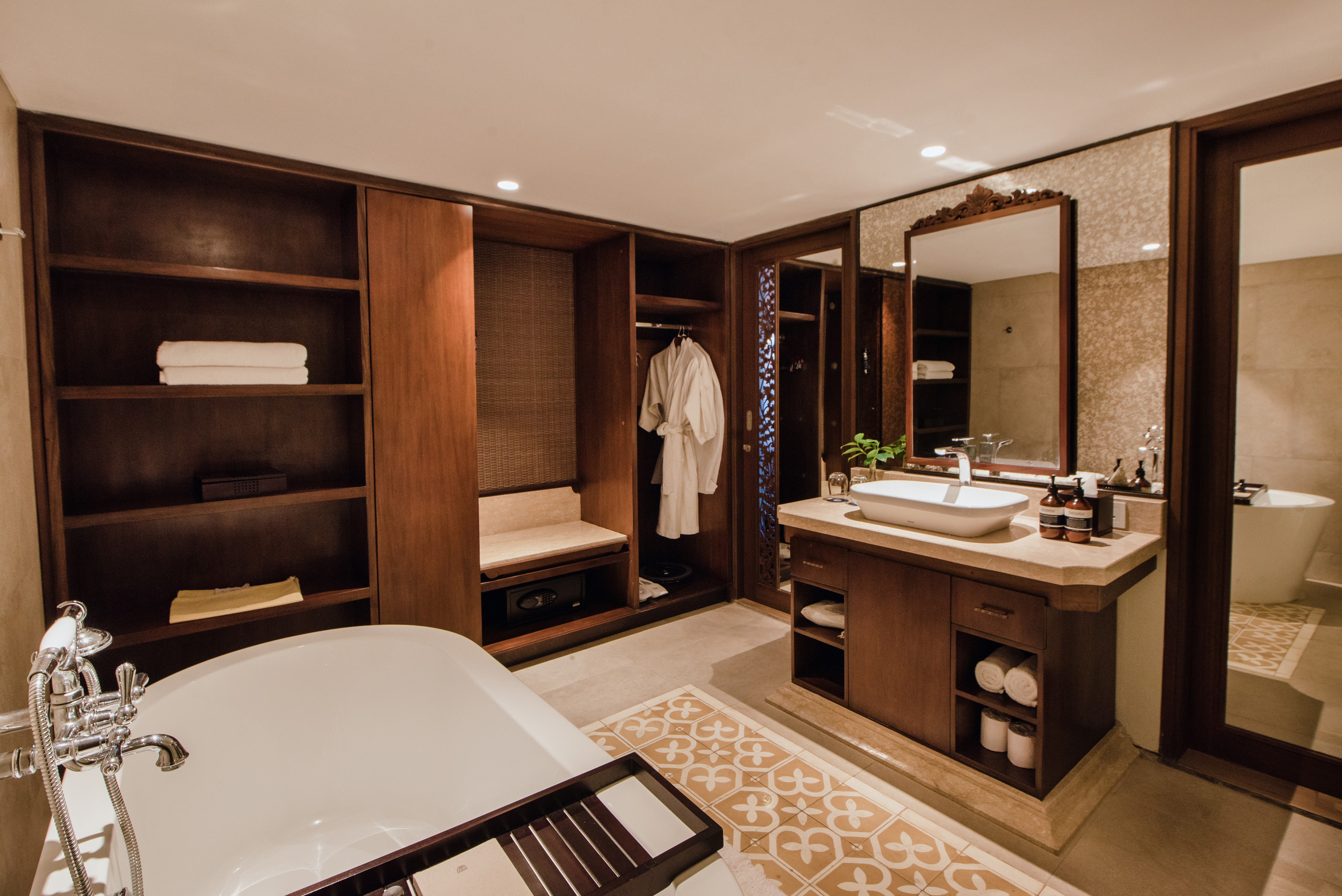 Prestige Suite Bathroom