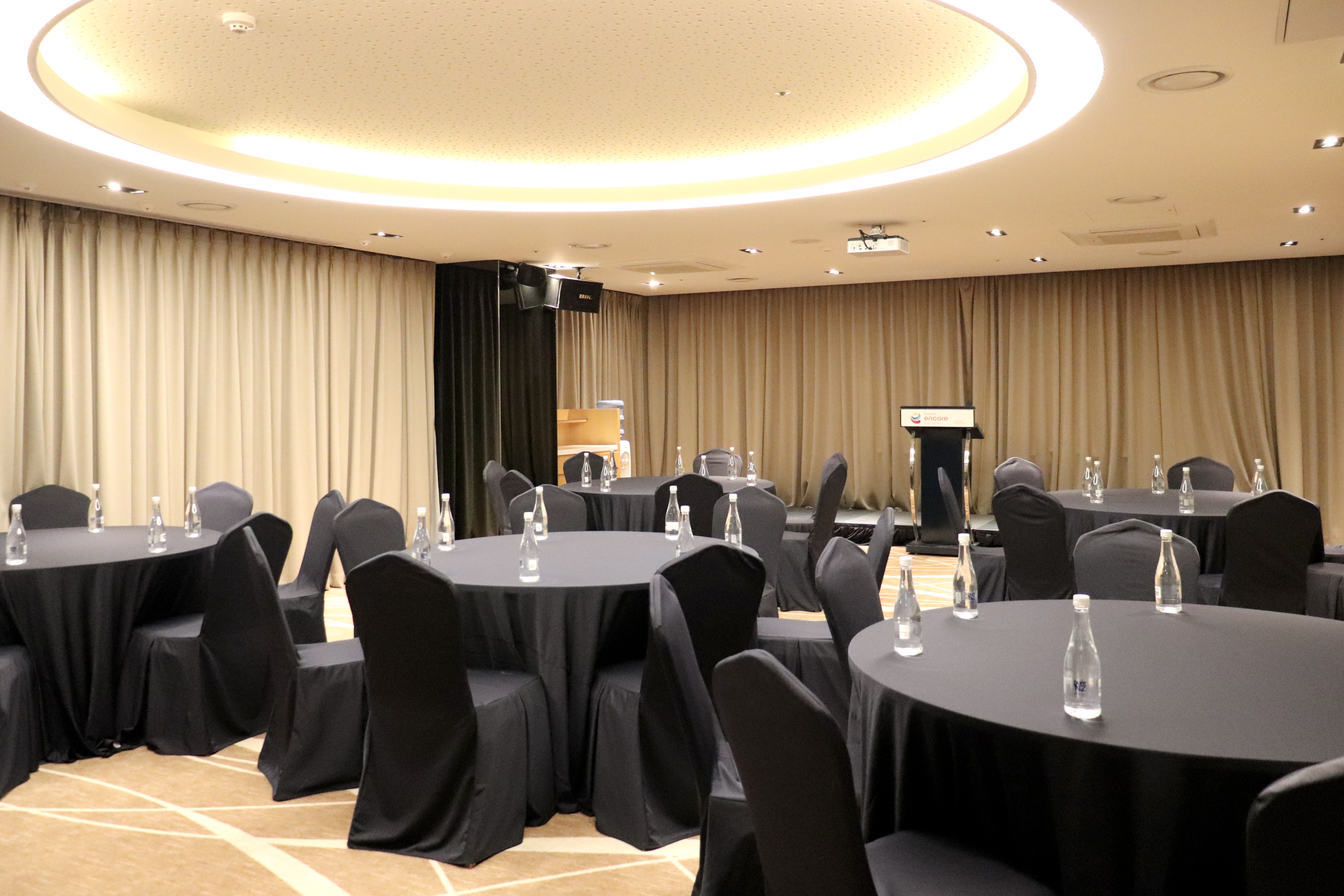 セミナールーム