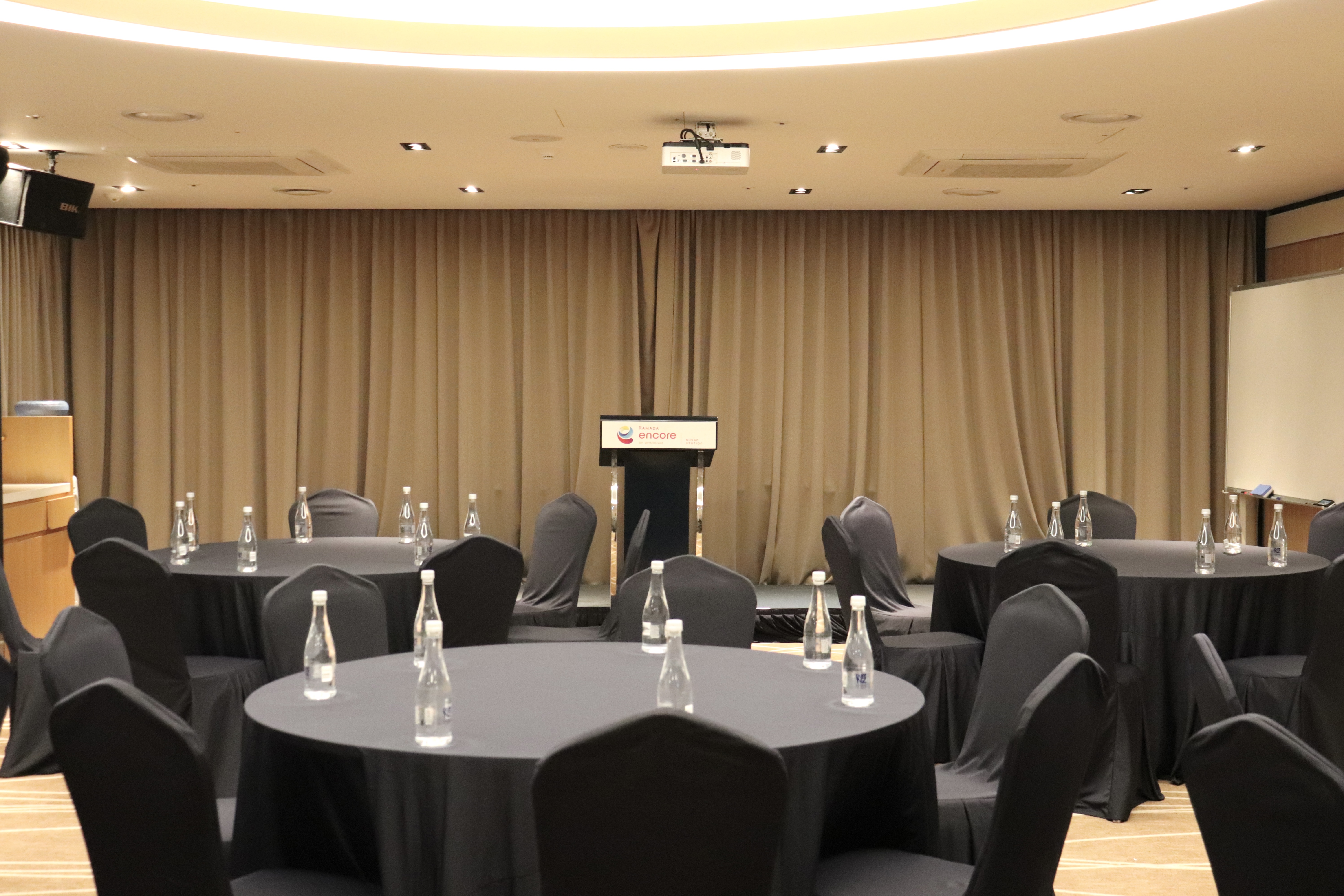 セミナールーム