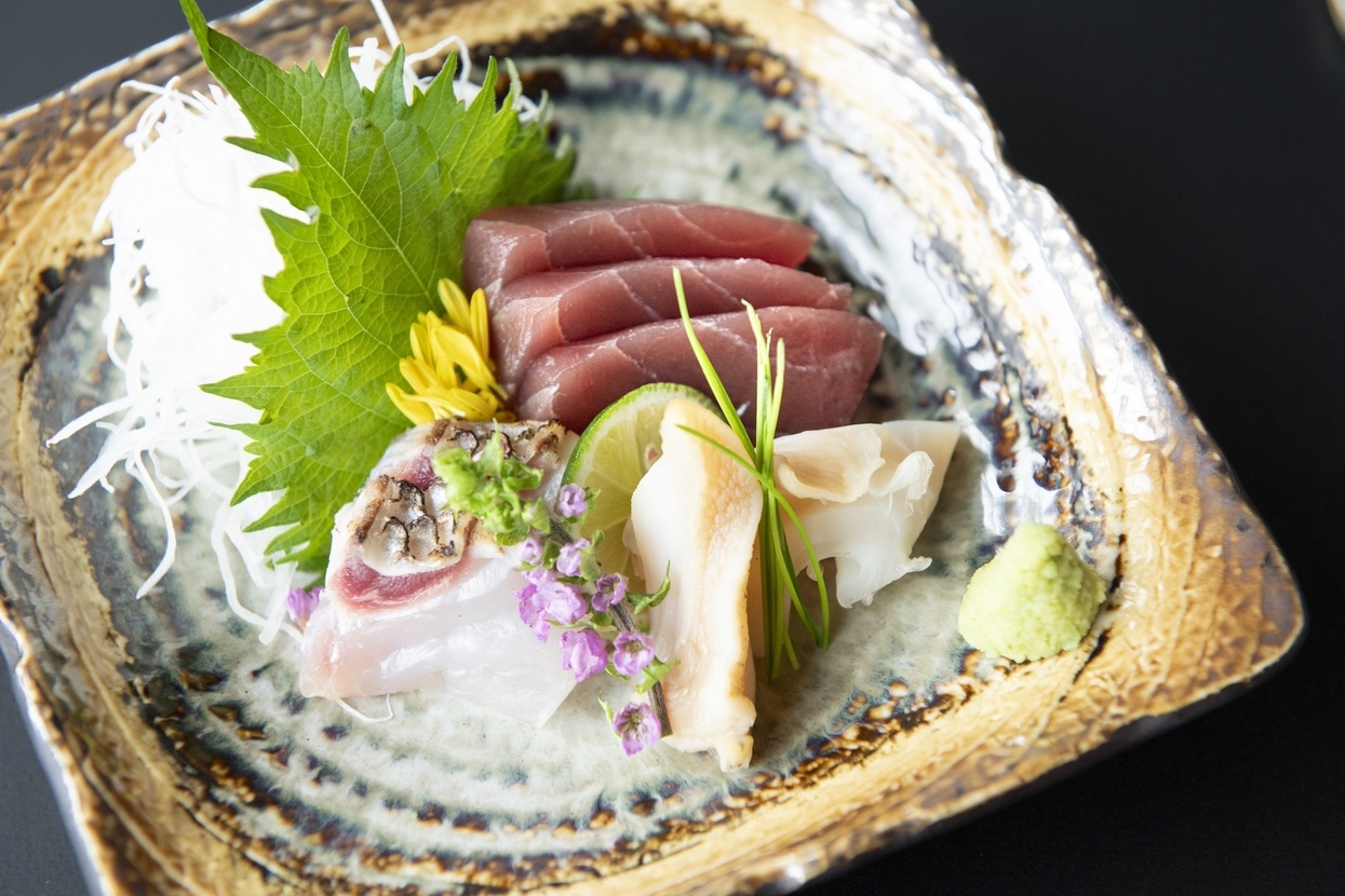 【直前割15％OFF・2食付き】”日本酒発祥の地”歴史ある元酒蔵で味わう会席料理＜夕朝食付き＞