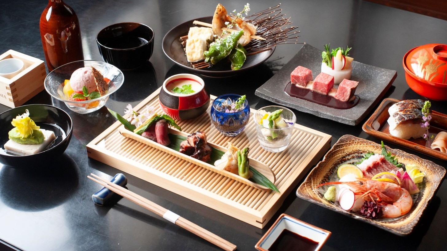 【万博】さき楽30！旬の恵みが織りなす料理と地酒を堪能する古民家旅＜夕朝食付き＞