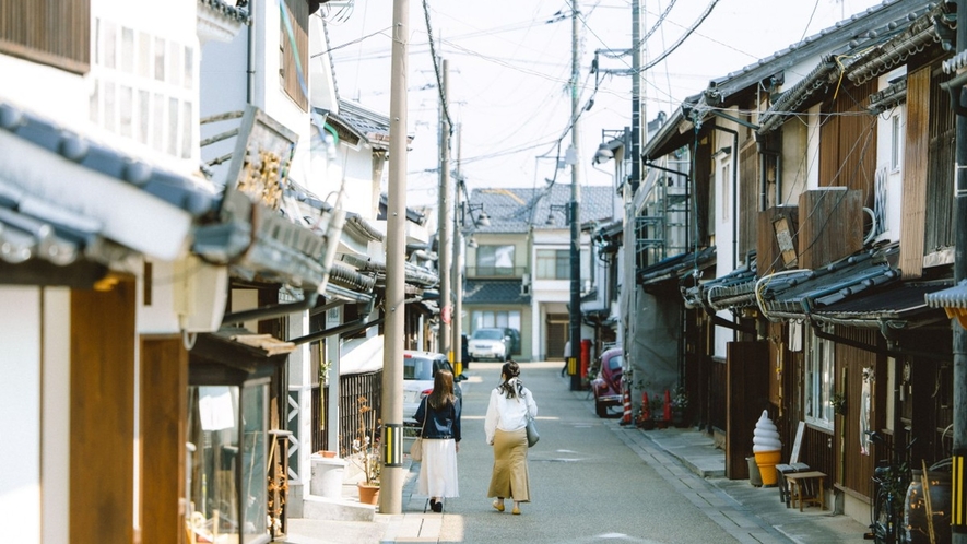 【木綿街道】古い町なみと今の暮らしがほどよくとけ込む「木綿街道」。