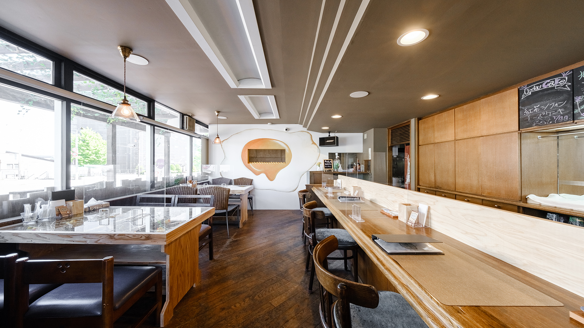 館内カフェ「トリとたまごのカフェココケッコウ」☆