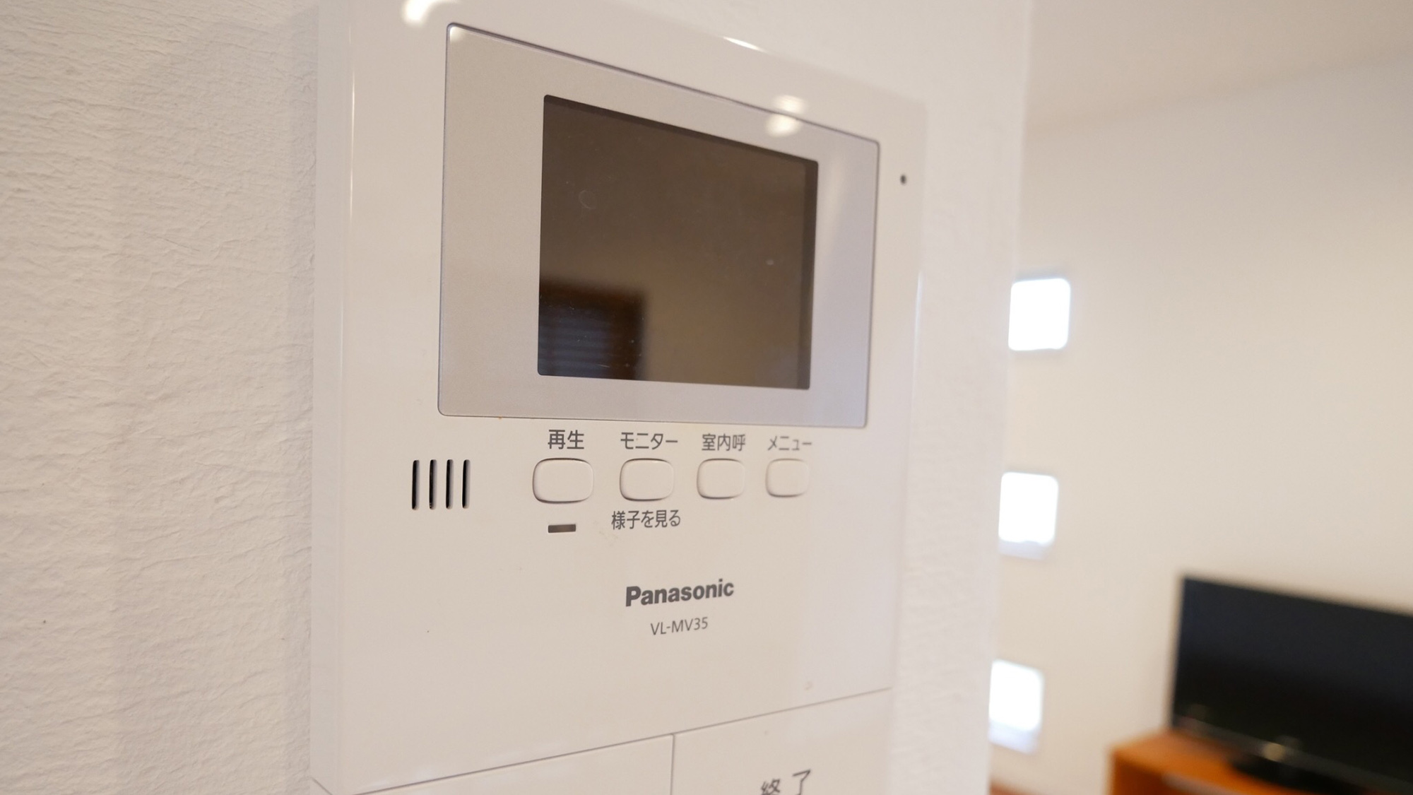 ・【インターホン】来客の確認に便利。安心してご滞在いただけます