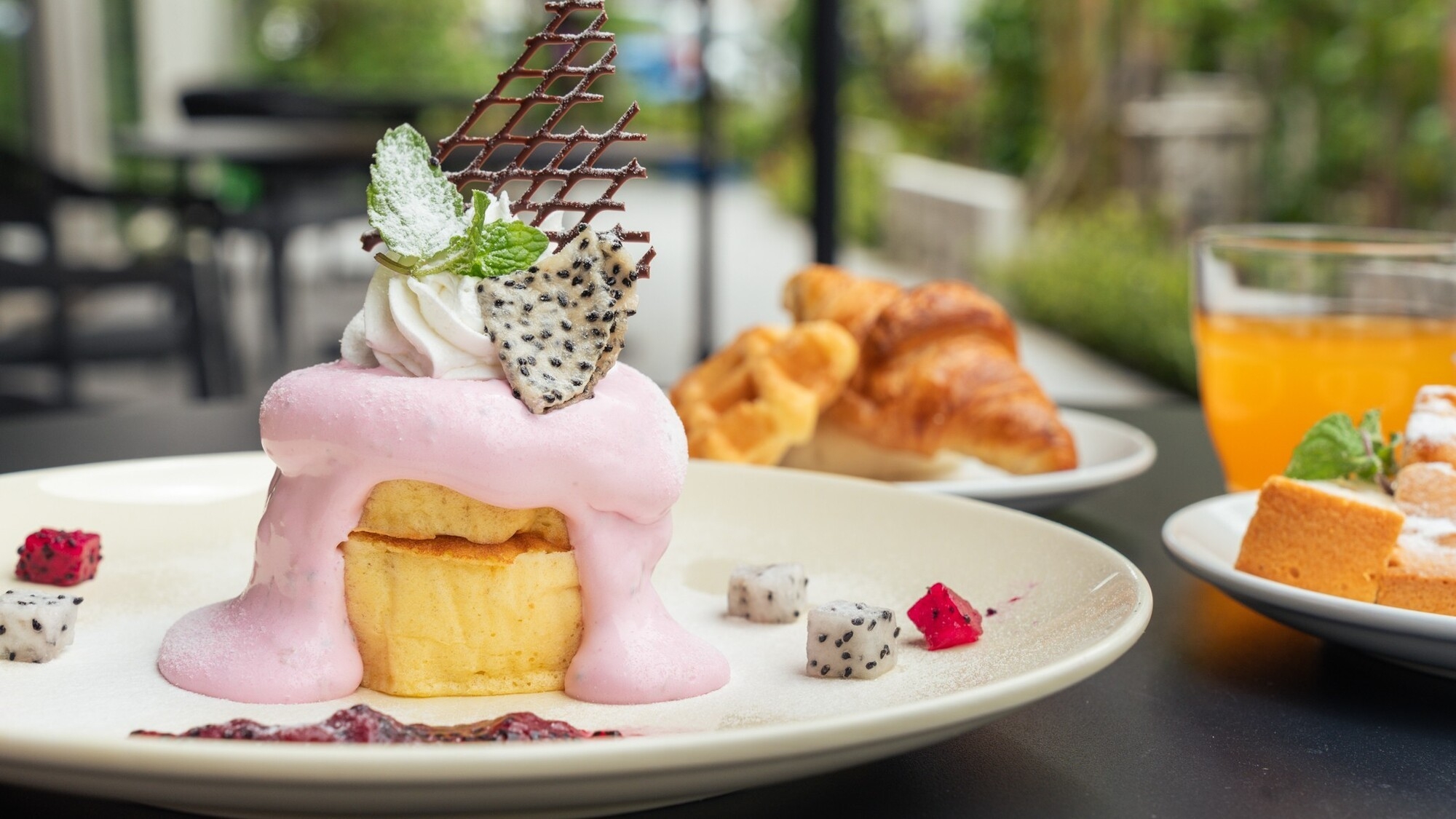 【朝食リニューアル】2025年6月6日から★気分で選べる4種のメイン×20種類のビュッフェ◆朝食付