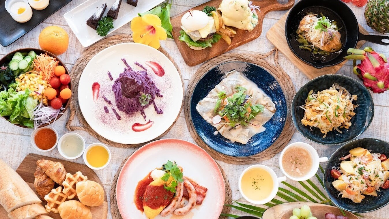 4品よりお選びいただけるメイン料理は出来立てをご提供いたします