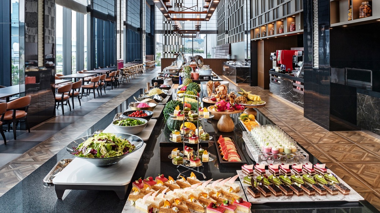 【楽天月末セール】◆2食付◆上質ディナーブッフェと約80種のバラエティー朝食ブッフェ付 