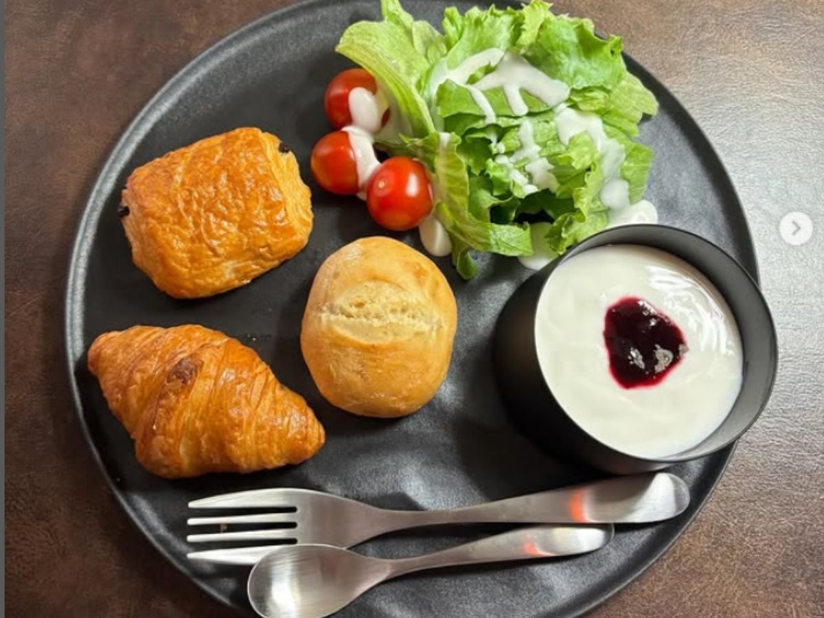 【スーペリアルーム限定・朝食無料プラン】スーペリアに泊まるとちょっと贅沢に♪彩りある朝食で始まる一日