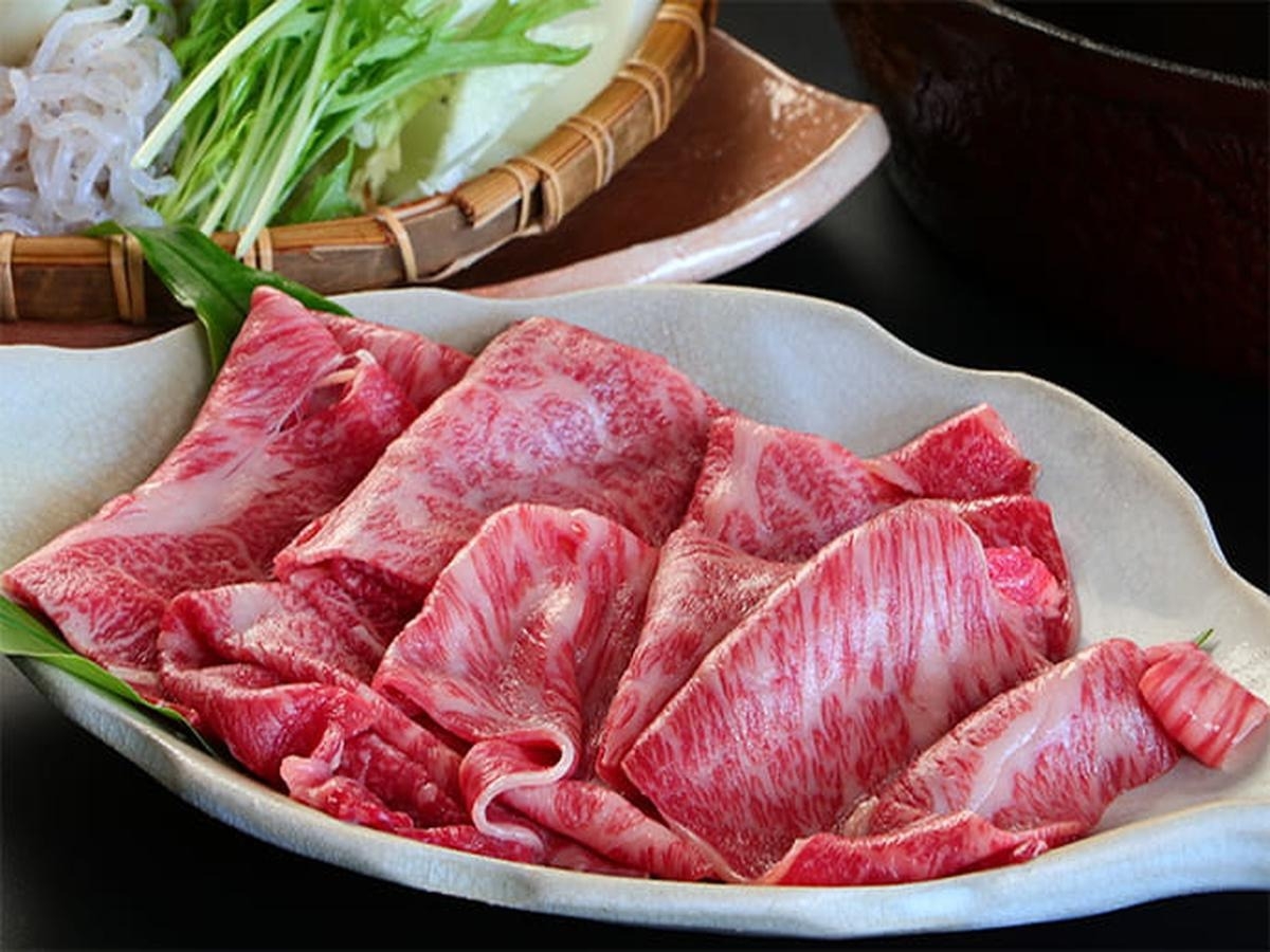 【1日2組限定】特選鳥取和牛すき焼きディナー付｜海と山を望む贅沢スイート