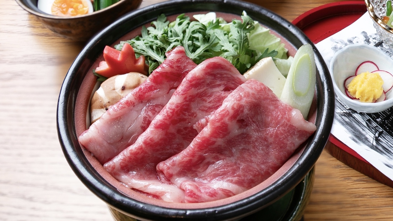 【旬彩すき焼きコース｜ホテルディナー】拘りの空間で、地元産の食材を愉しむディナー【朝食無料】