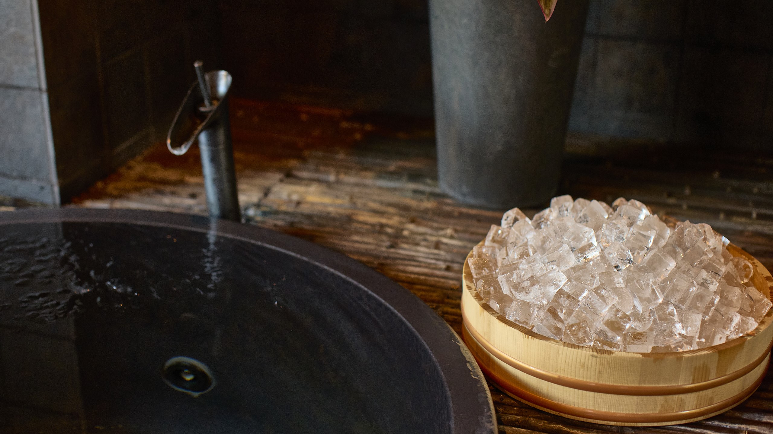 有料オプション「ましまし氷」でより冷えた水風呂を