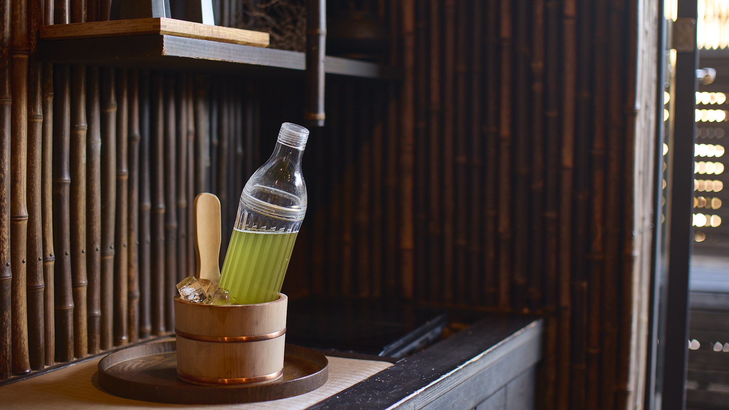 ドリンク（煎茶 / COLD・煎茶・玉露・ほうじ茶 / HOT）をご用意しております