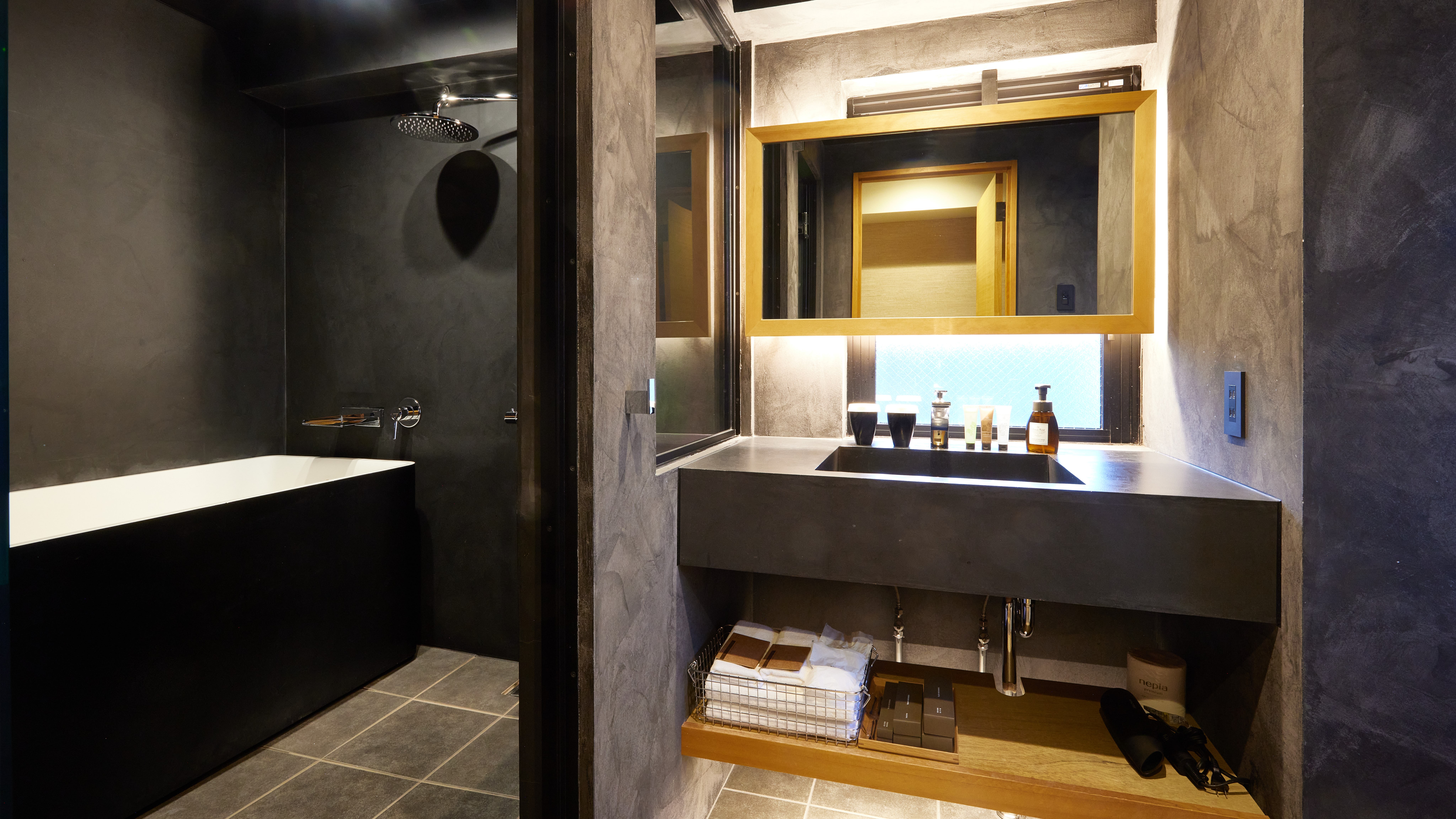 客室内　バスルーム