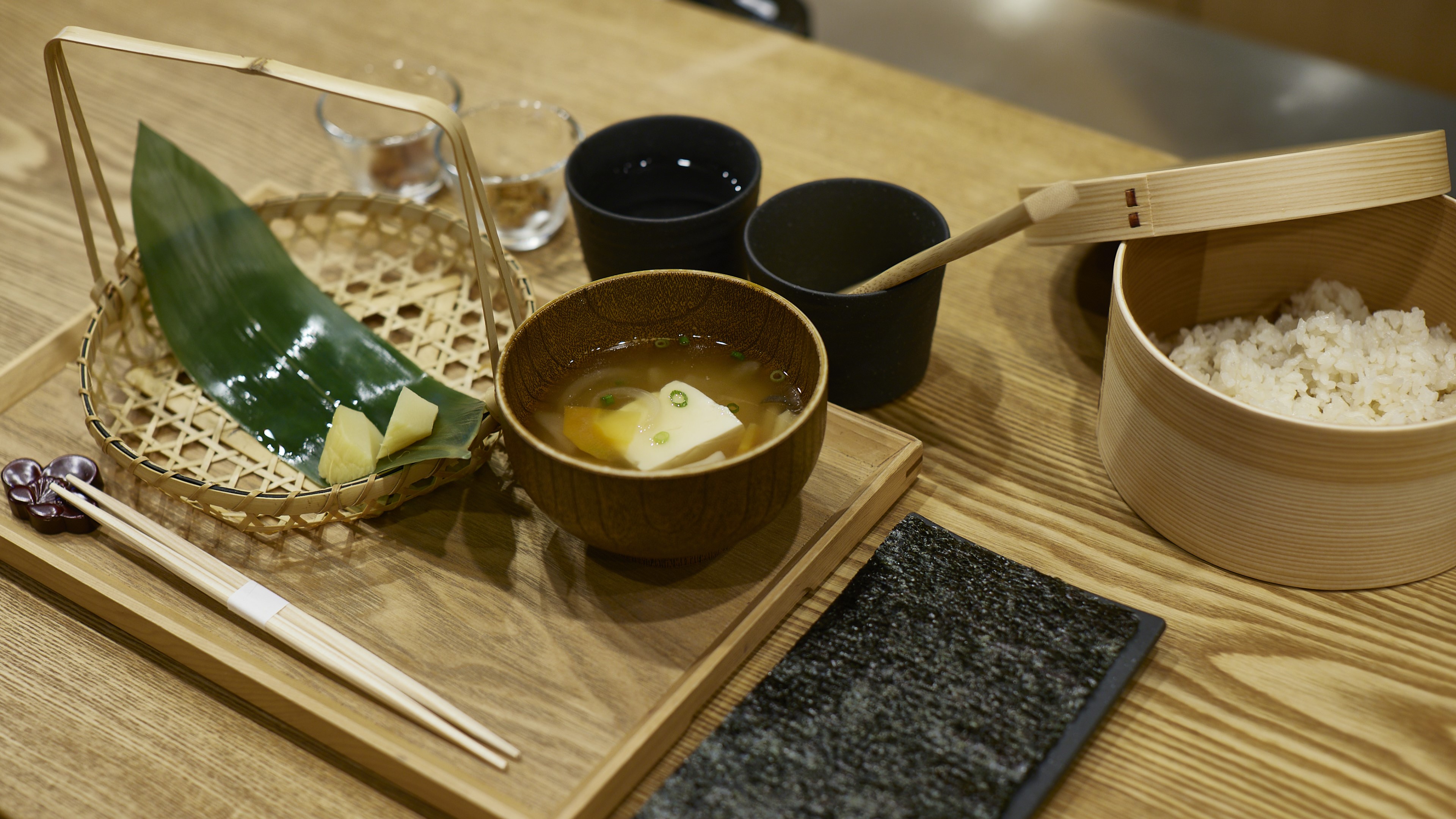 【おにぎり作り体験】日本らしい温かい&rdquo;和&rdquo;の伝統をお楽しみください。