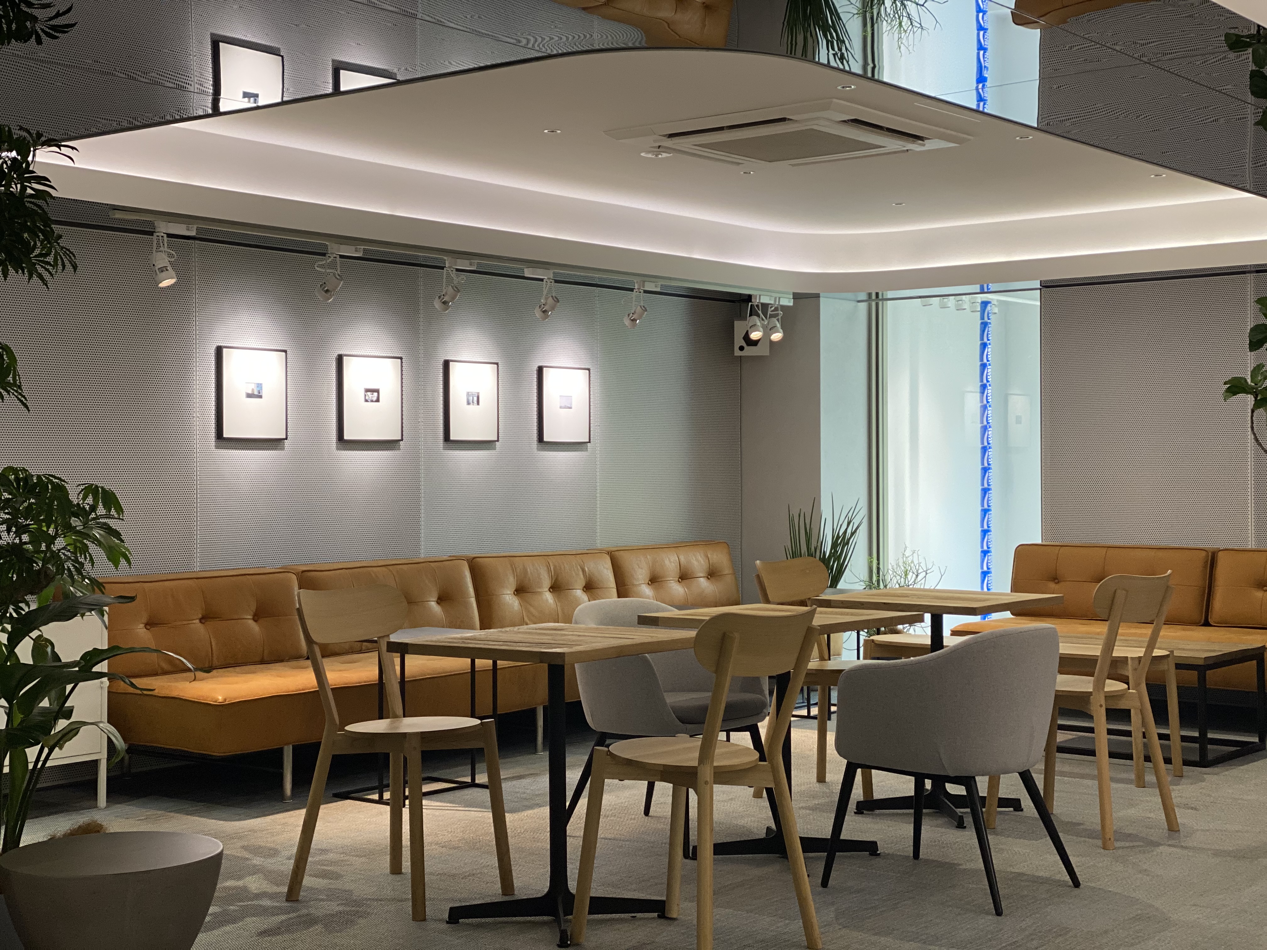 こだわりのコーヒーを味わえるカフェ「Coffee Base」