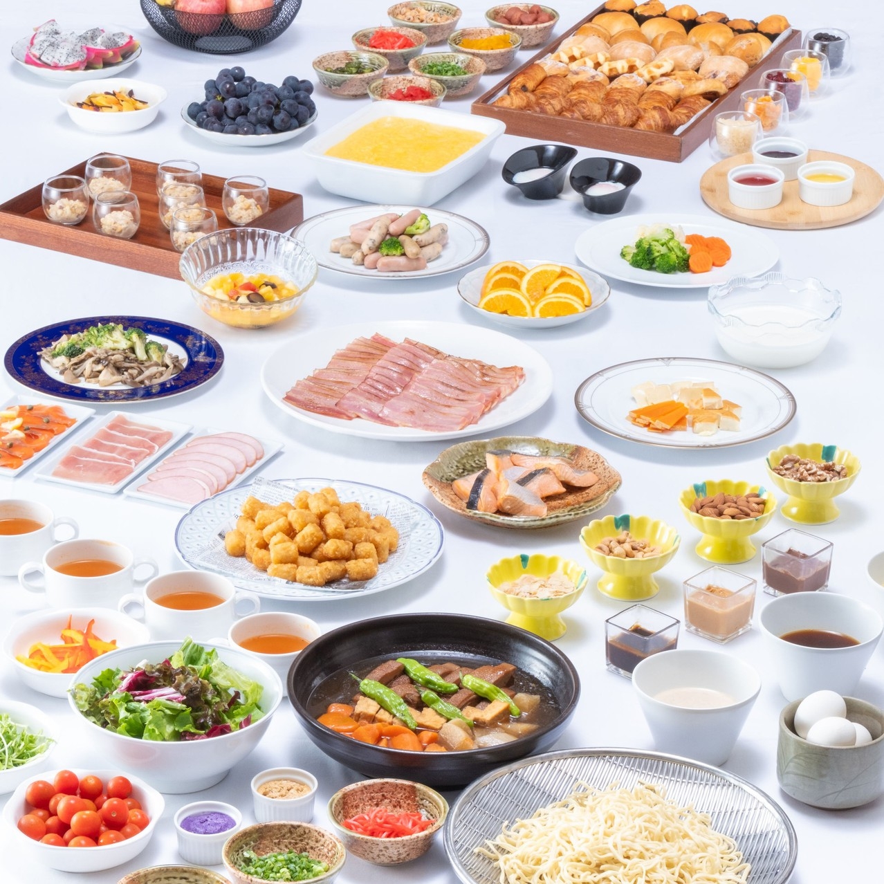 【春SALE】大浴場もサウナもジムもプールも無料！さらに観光スポット割引券付きの満喫旅へ＜朝食付＞