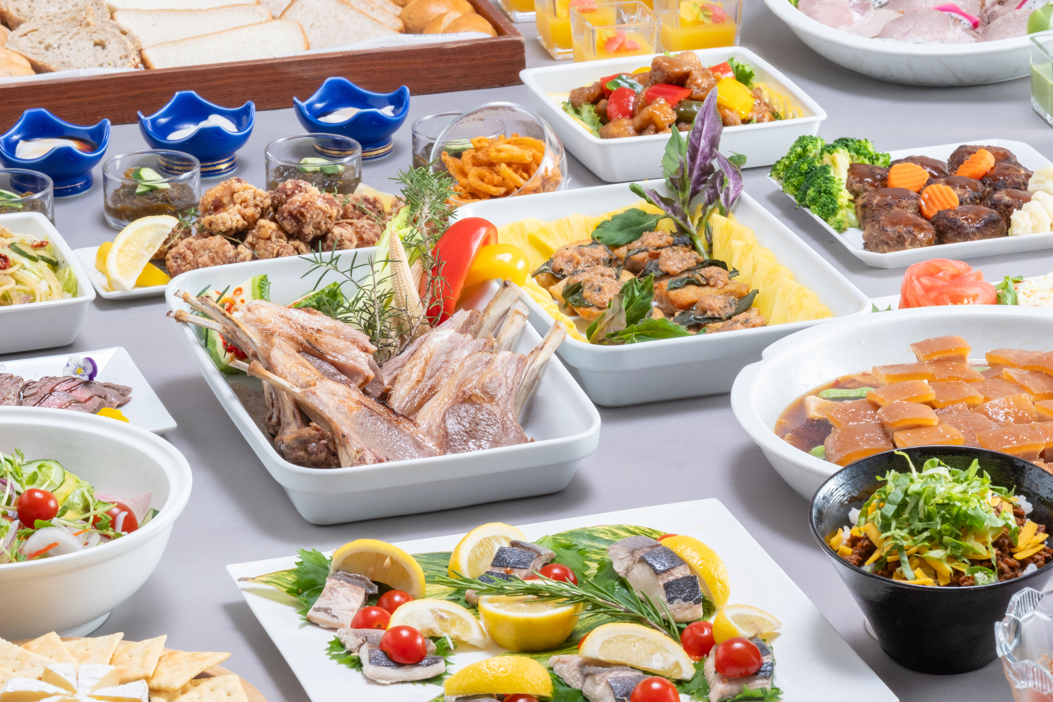 豊かな太陽に育まれた沖縄食材をふんだんに使い、躰が元気になる「琉球&times;アジアのオリジナルフュージョン料