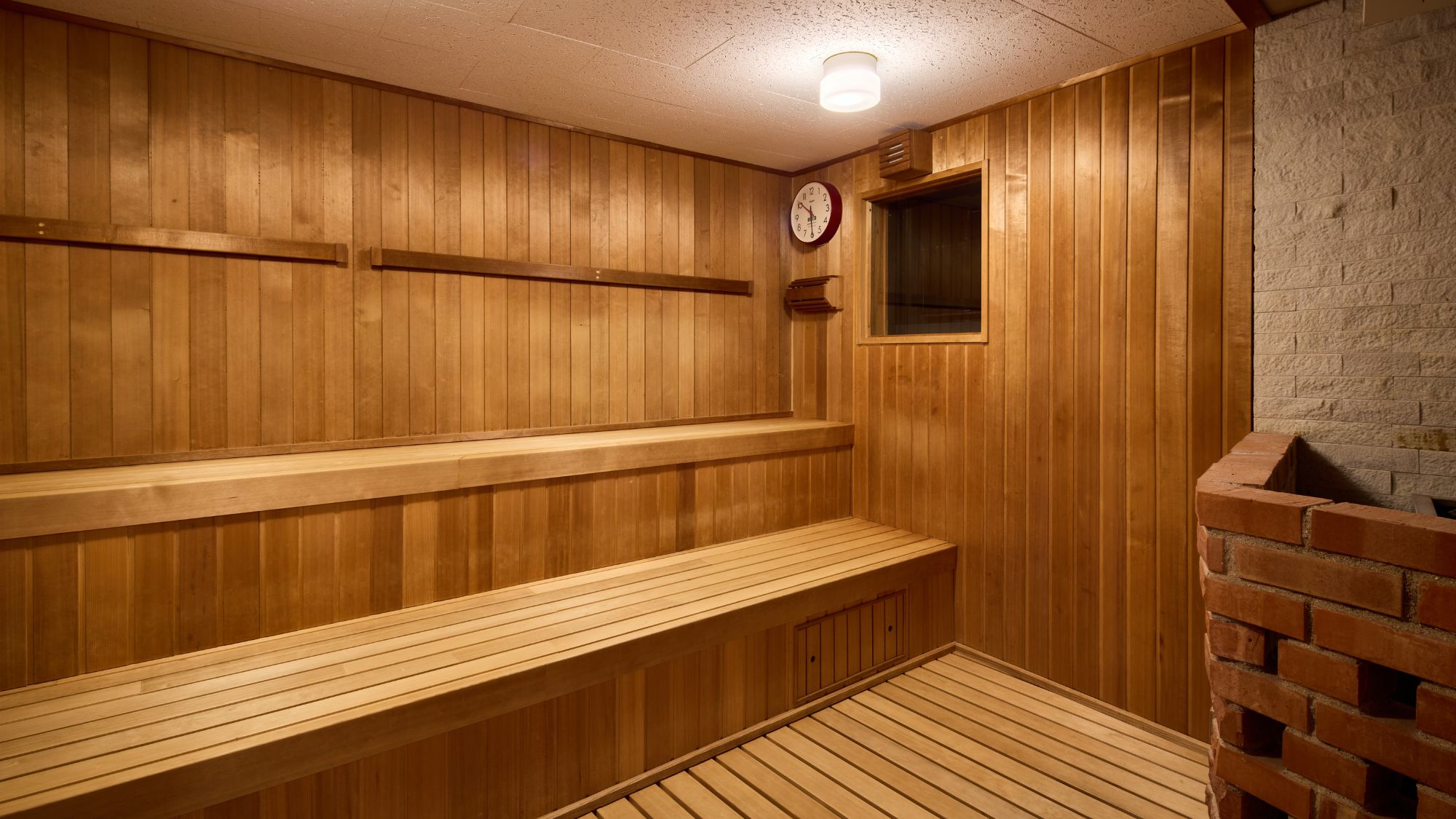 【大浴場】当ホテルでは、本格的なスチームサウナをご用意しております。