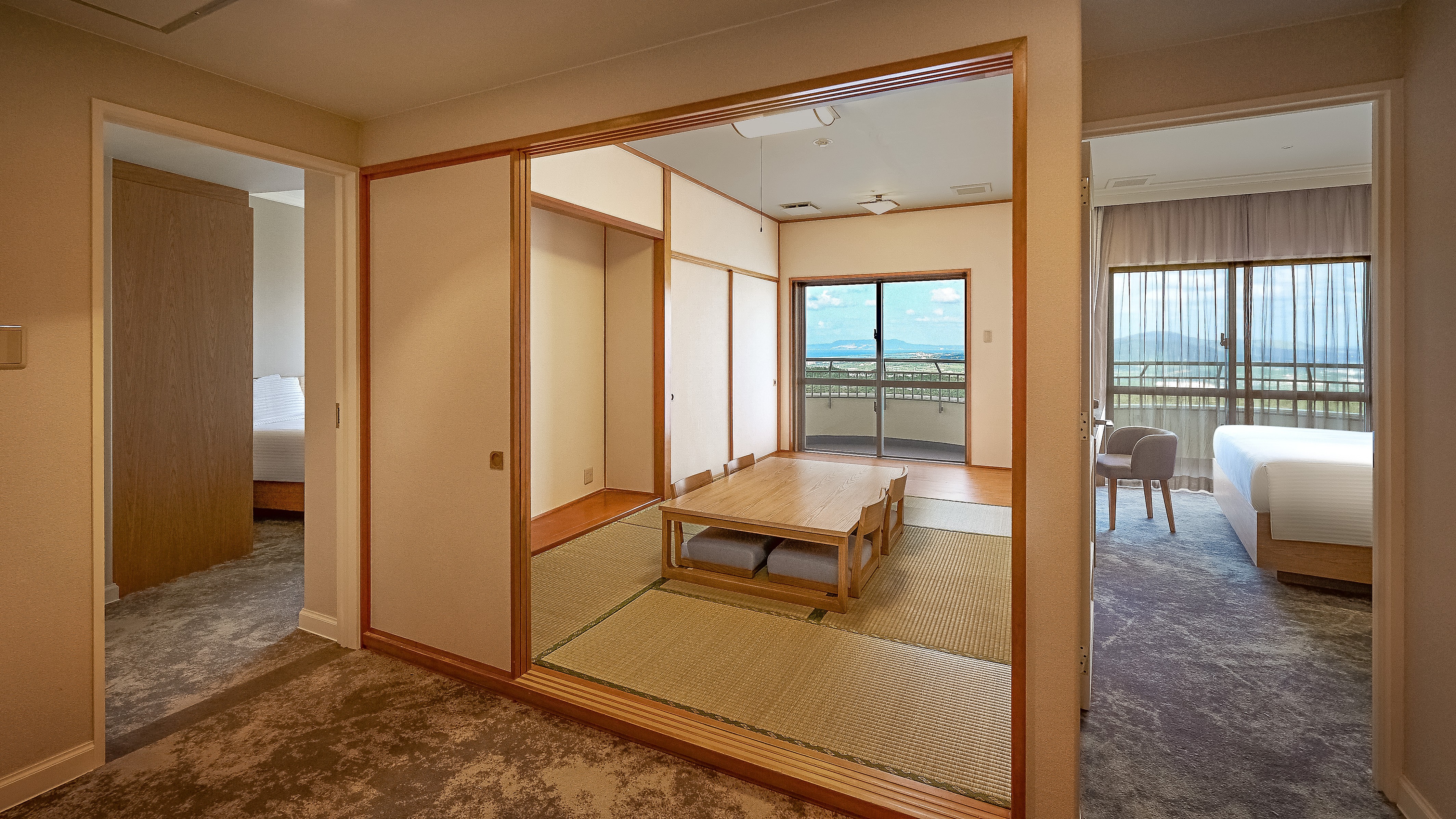 2ベッドルームスイート和室付きリビング