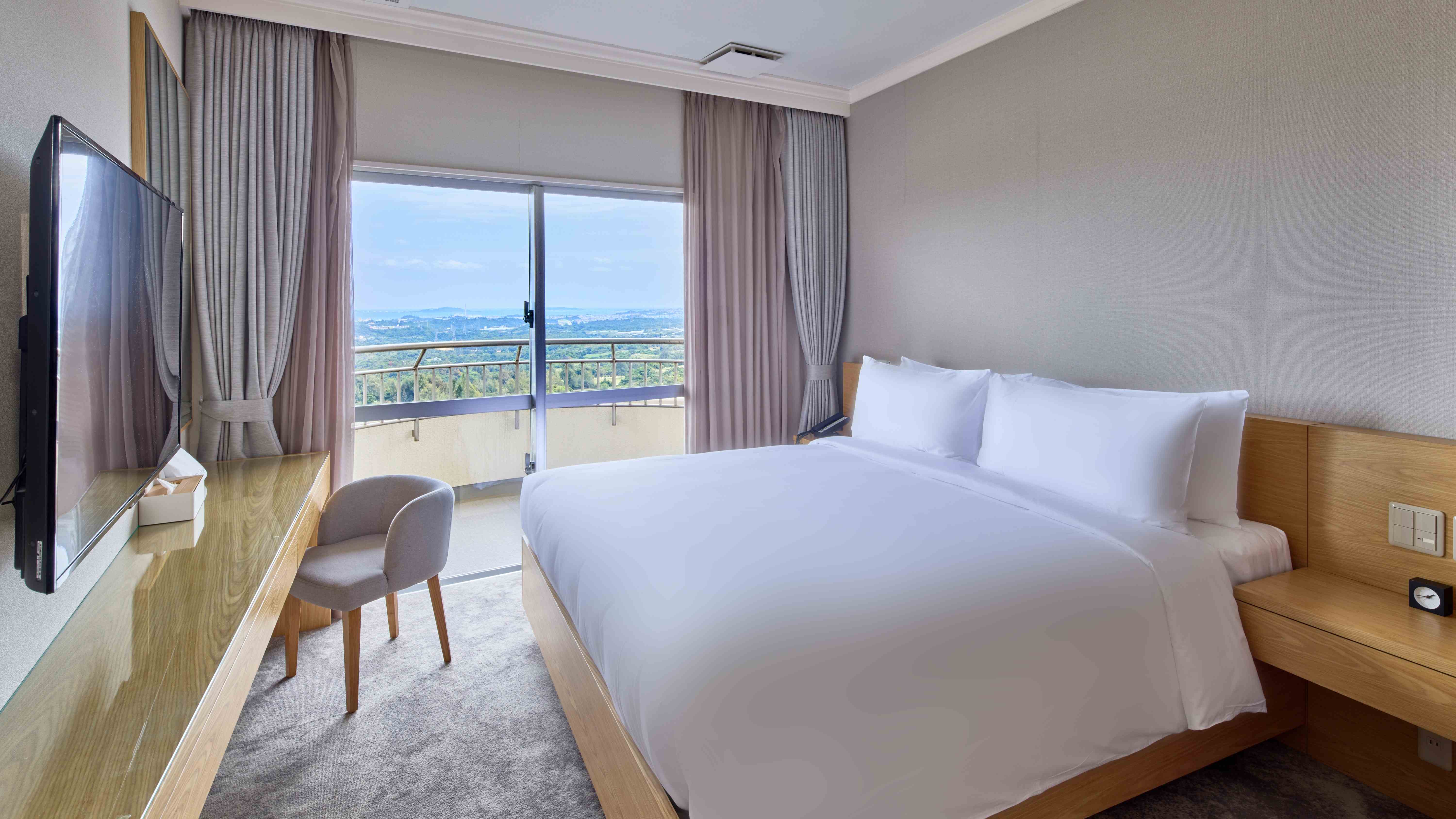 【スタンダードキング】キングサイズのベッドを1台ご用意しています。