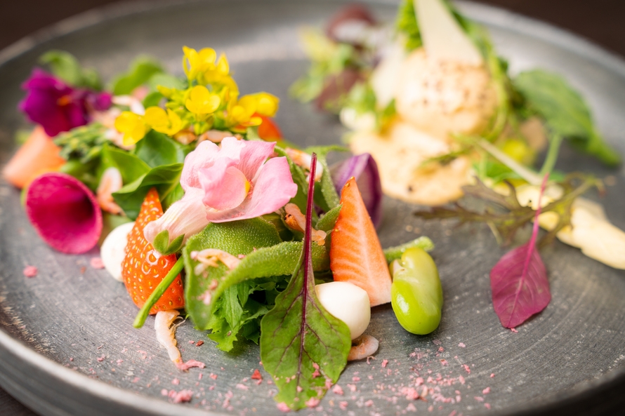 【ベーシックプラン】≪1泊夕食付≫　“翌朝はゆっくりと”　☆夕食がリニューアル♪　★全室露天風呂付き