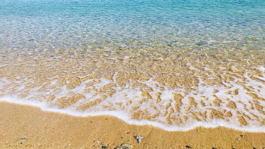 穏やかな瀬戸内の海、対岸には石鎚連峰を臨みます